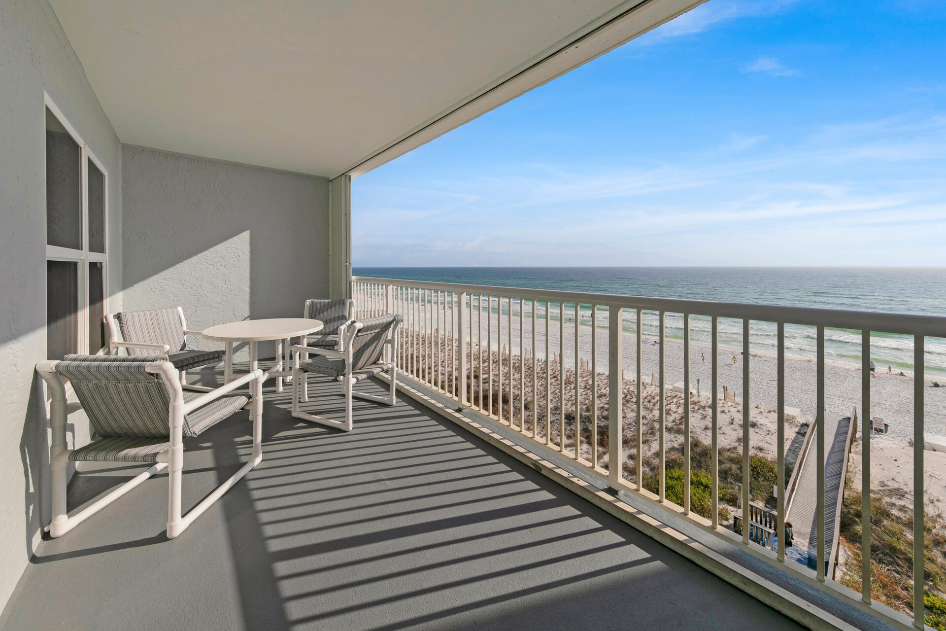 ISLANDER BEACH RESORT & CONDO - Residential