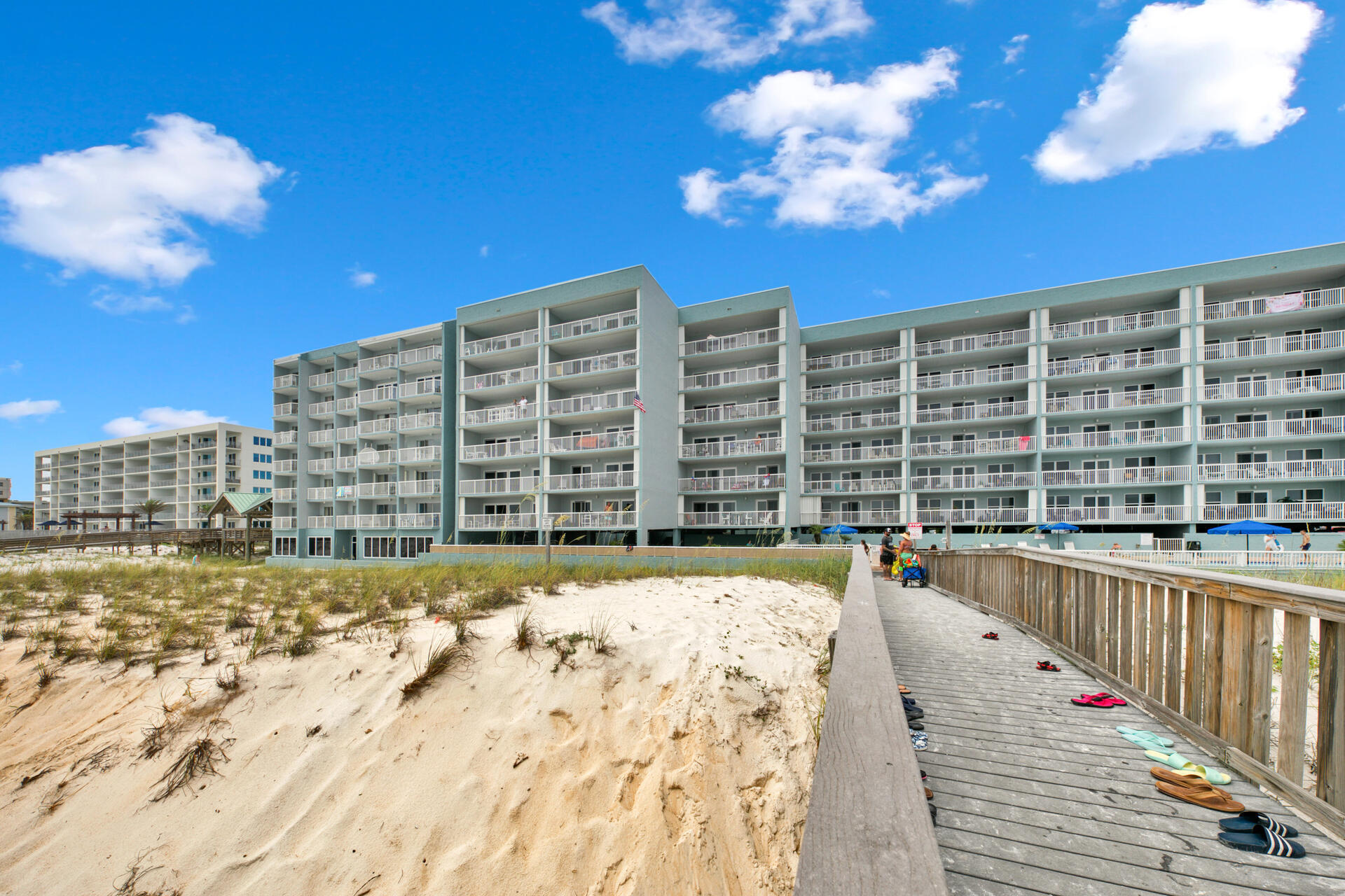 ISLANDER BEACH RESORT & CONDO - Residential