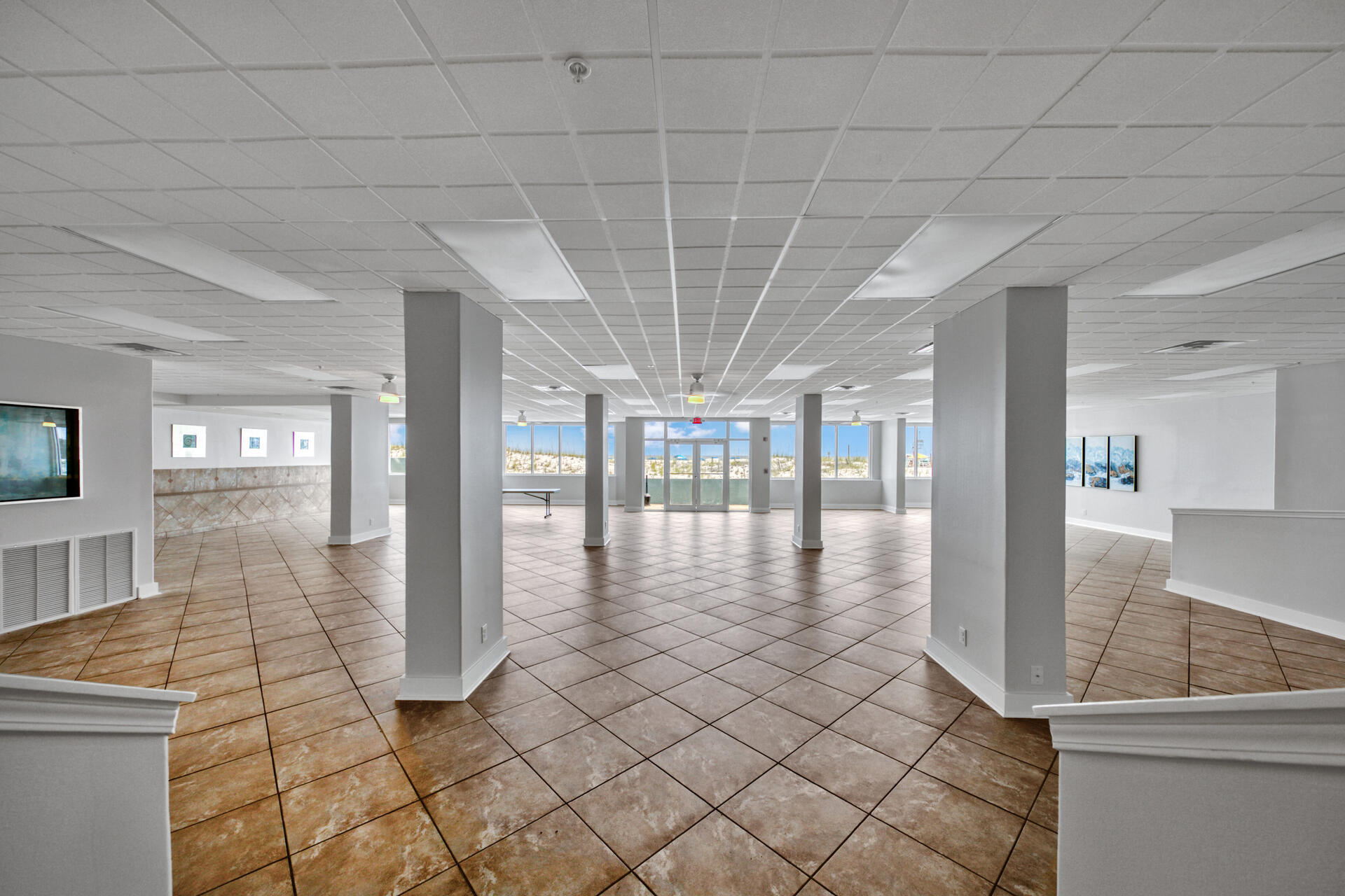 ISLANDER BEACH RESORT & CONDO - Residential