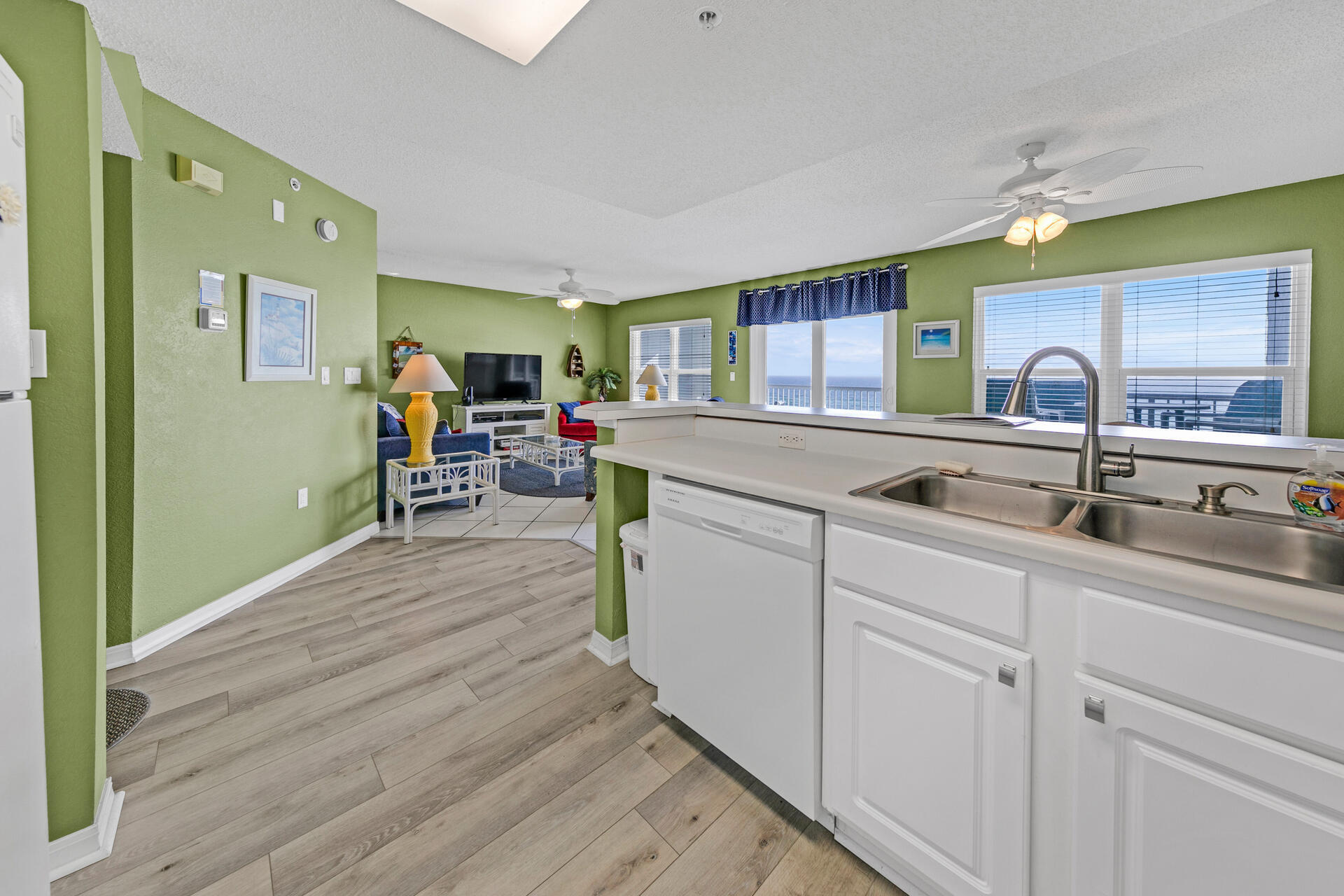 ISLANDER BEACH RESORT & CONDO - Residential