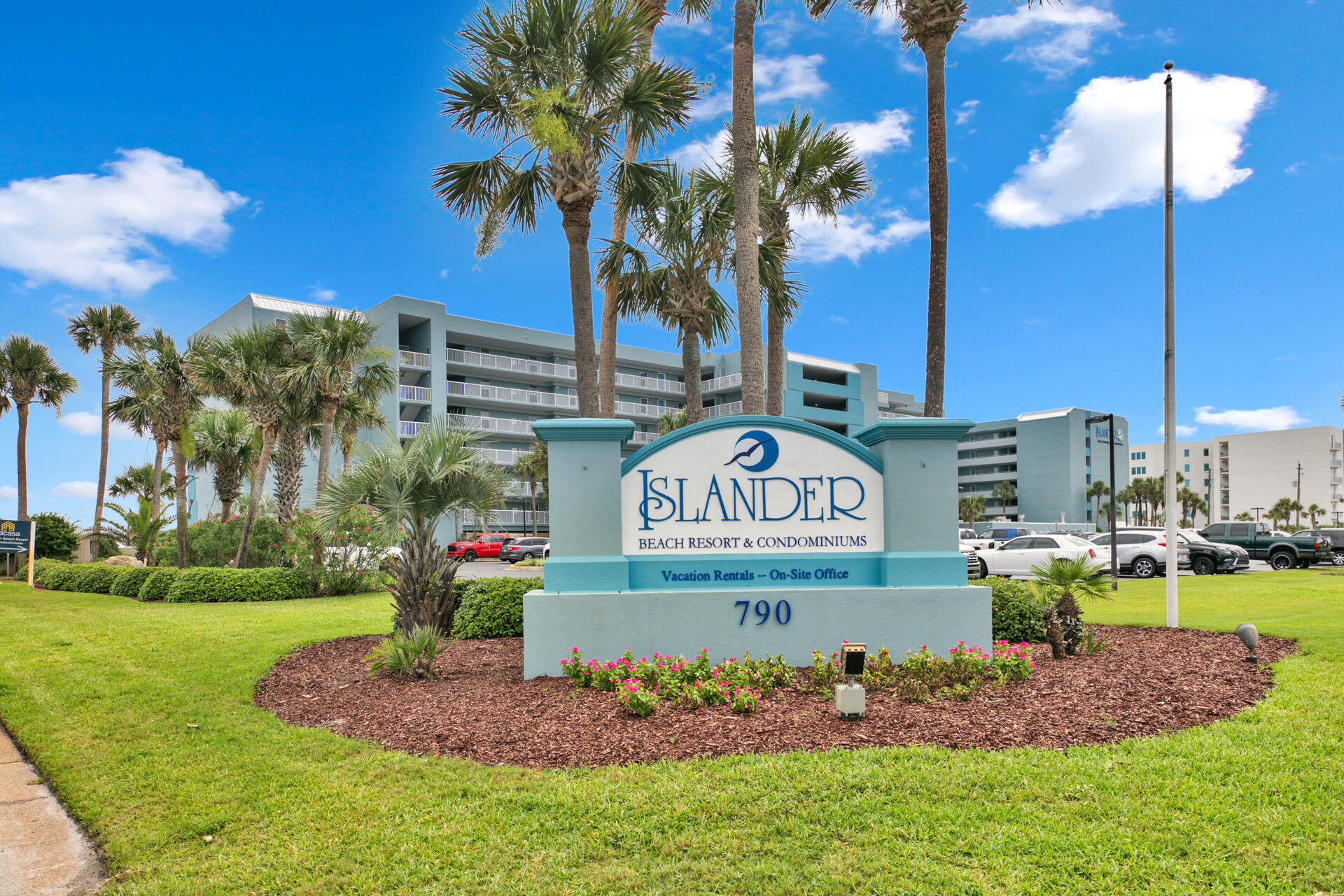 ISLANDER BEACH RESORT & CONDO - Residential