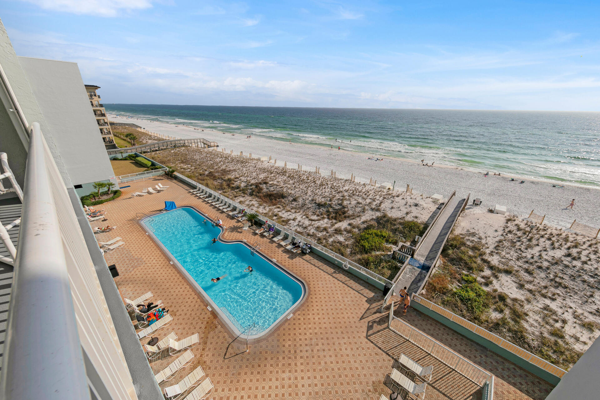 ISLANDER BEACH RESORT & CONDO - Residential