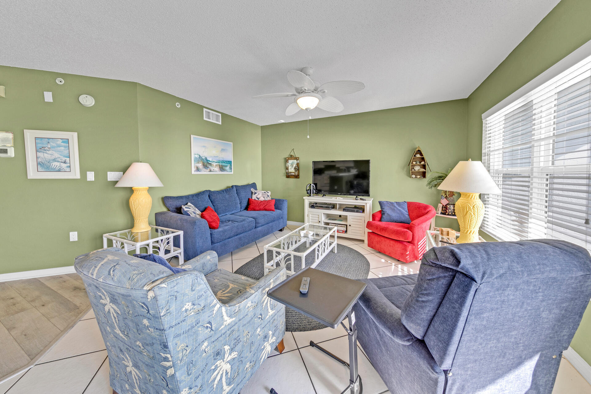 ISLANDER BEACH RESORT & CONDO - Residential