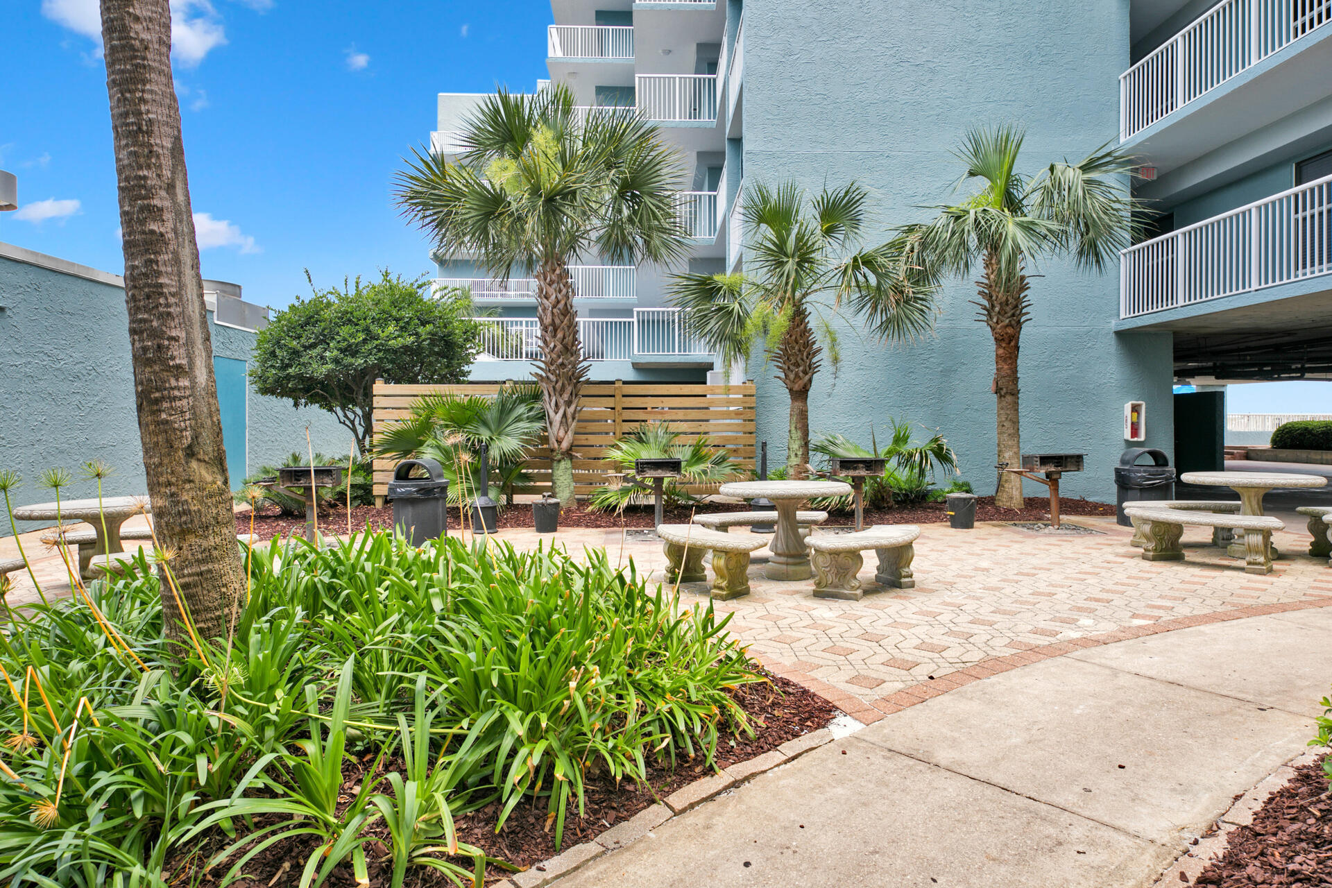 ISLANDER BEACH RESORT & CONDO - Residential