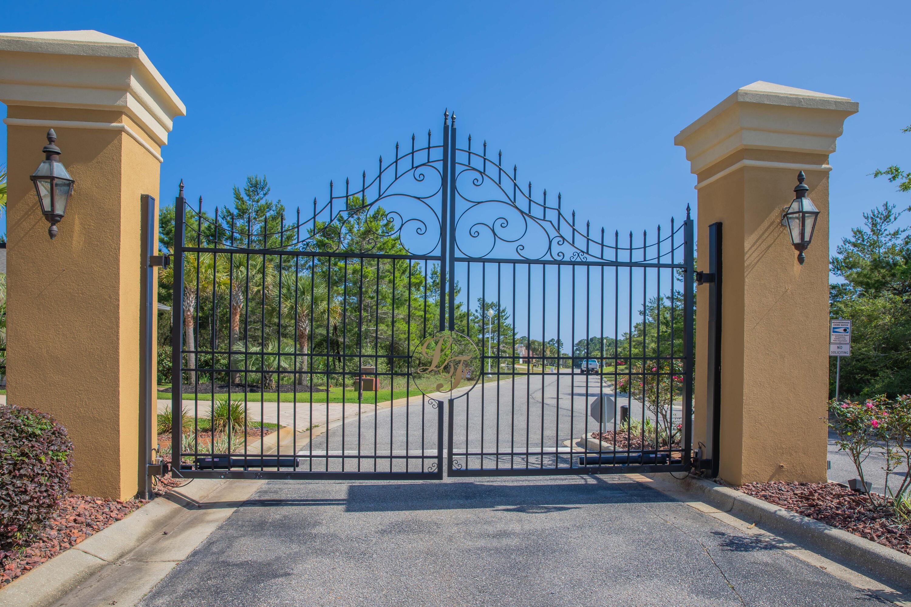 LA FONTAINE PHASE 1 - Land
