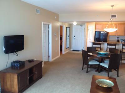 PALMS CONDO - Residential Lease