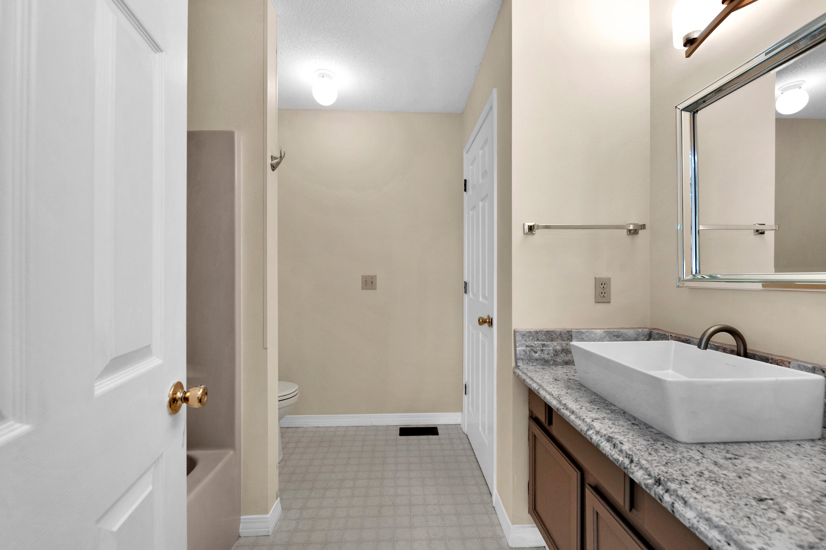 CROSSWINDS LANDING - Residential Lease