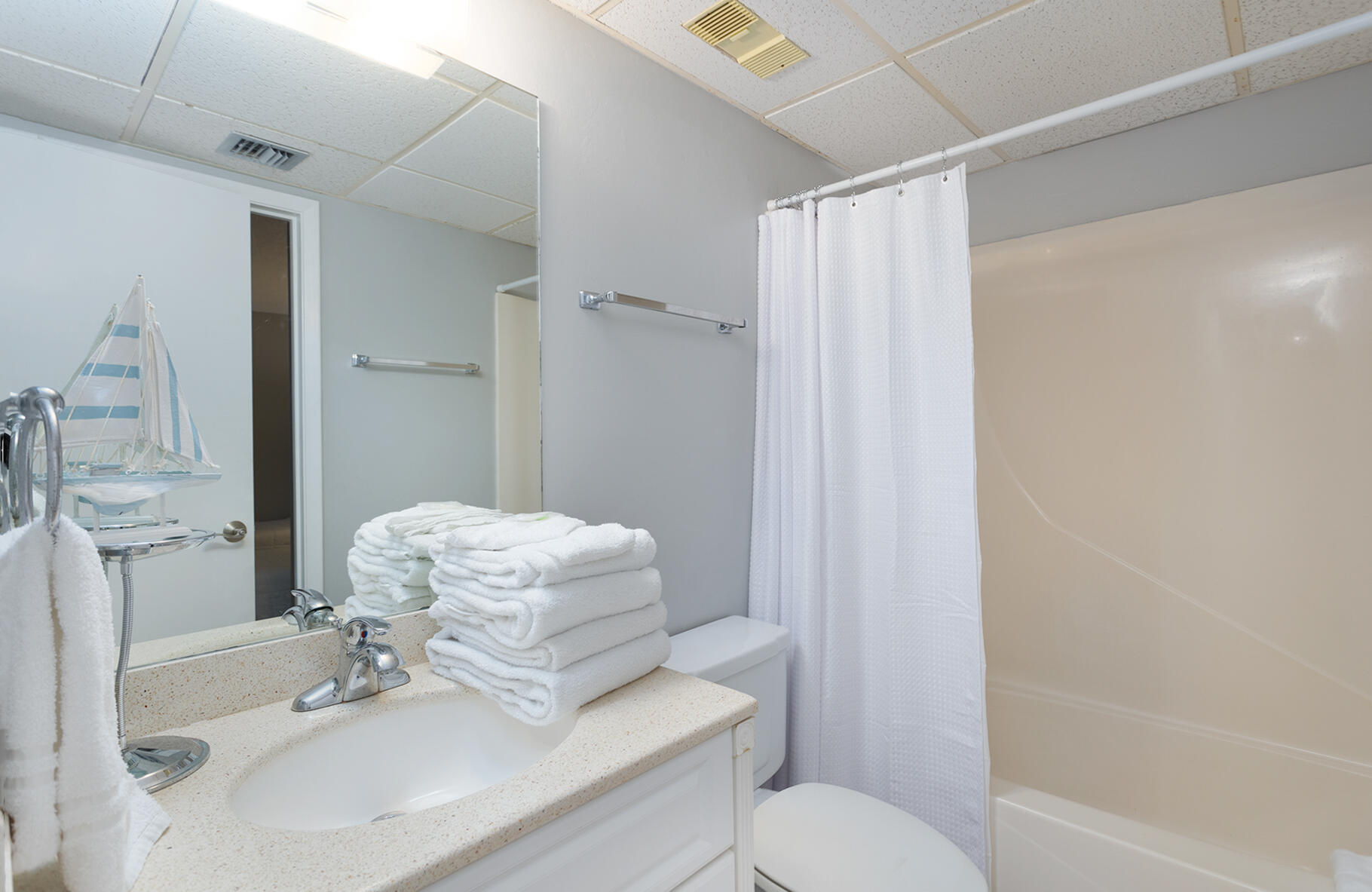 LEEWARD/WINDWARD CONDO - Residential