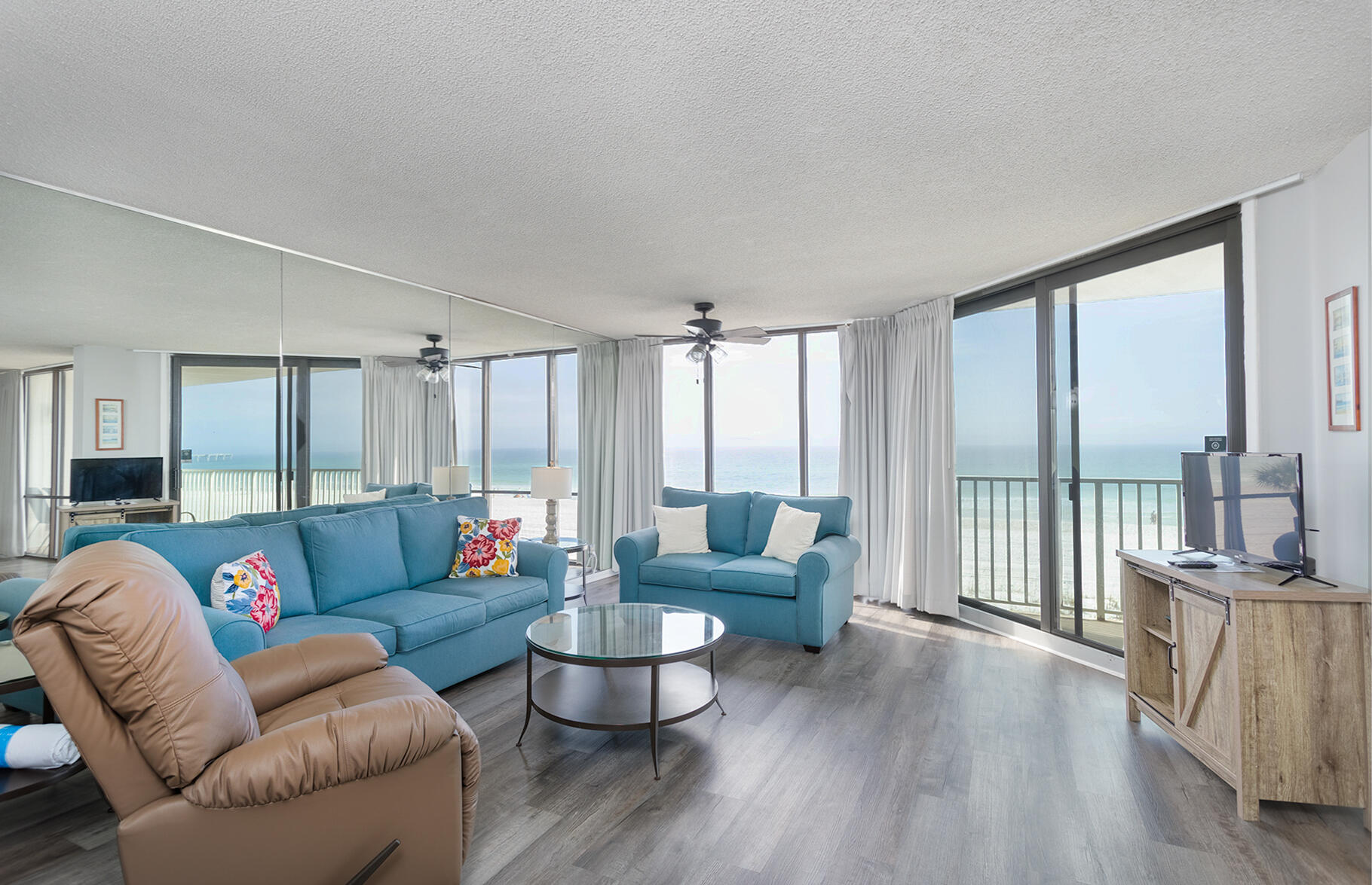 LEEWARD/WINDWARD CONDO - Residential