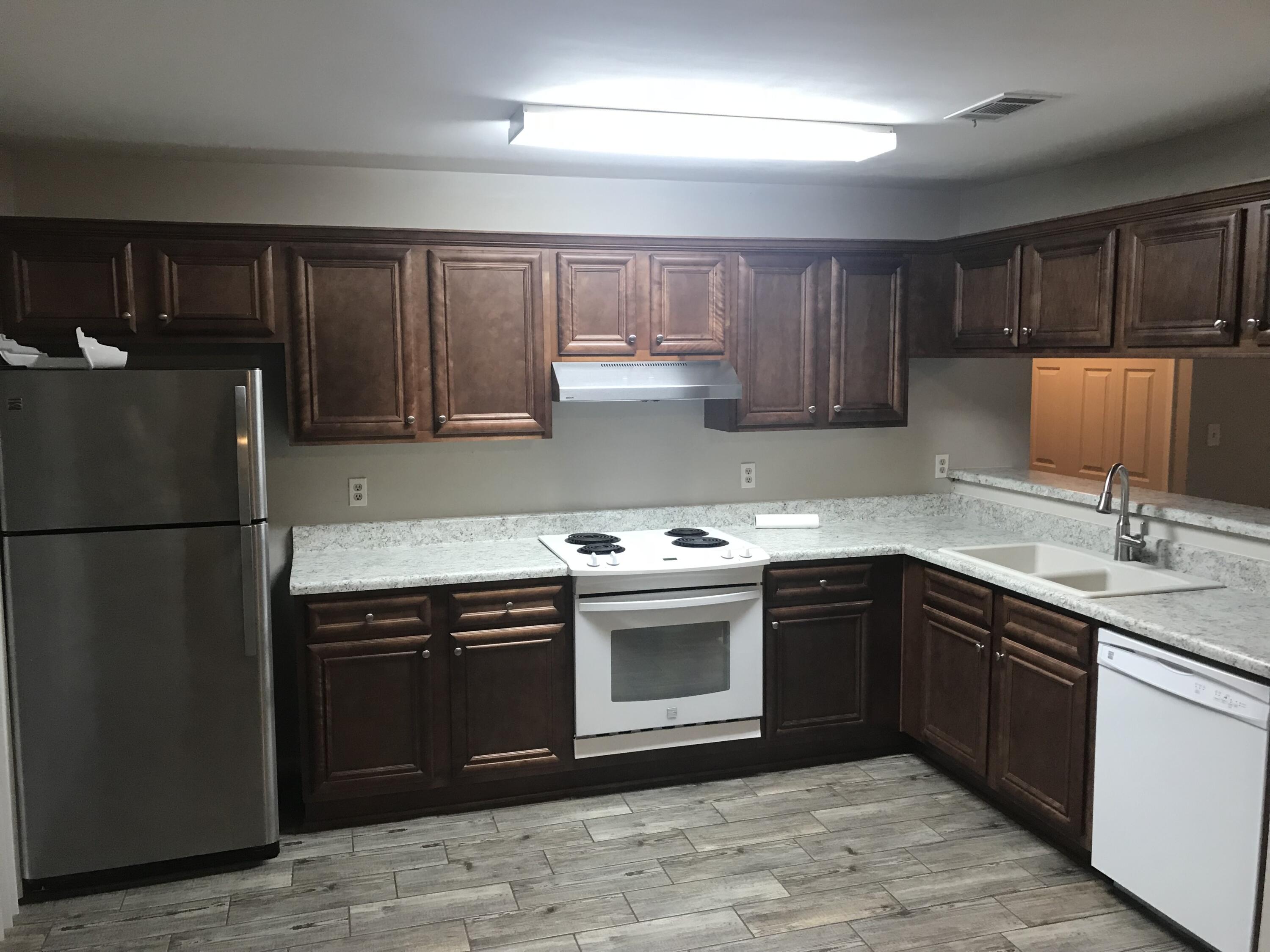 BLUEWATER BAY VILLAGE 1A - Residential Lease
