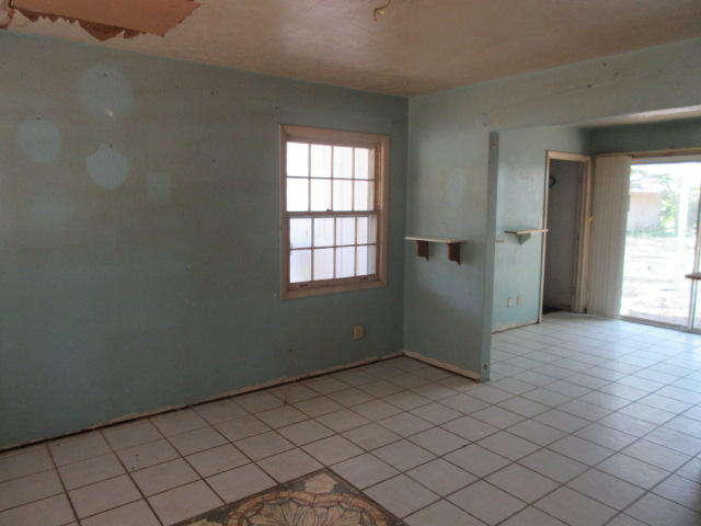 MORENO ACRES 1ST ADDN - Residential