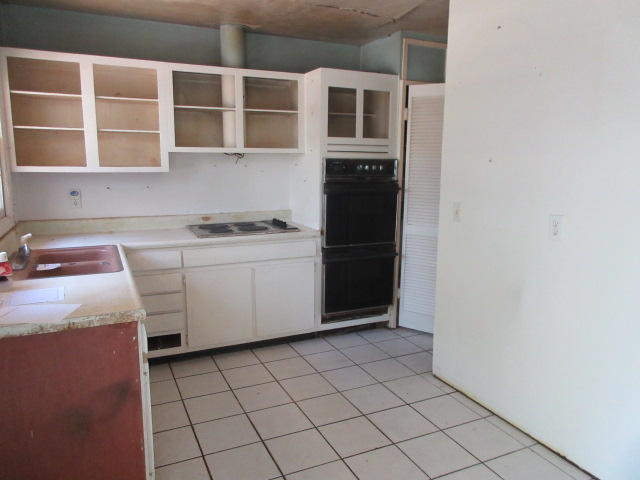 MORENO ACRES 1ST ADDN - Residential