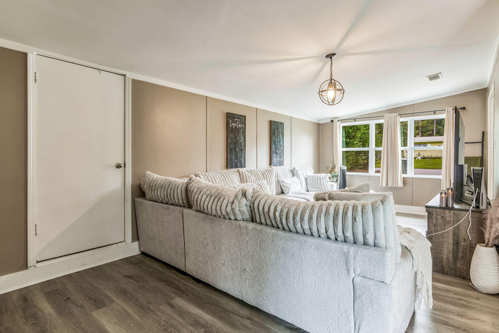 CRESCENT LAKE - Residential