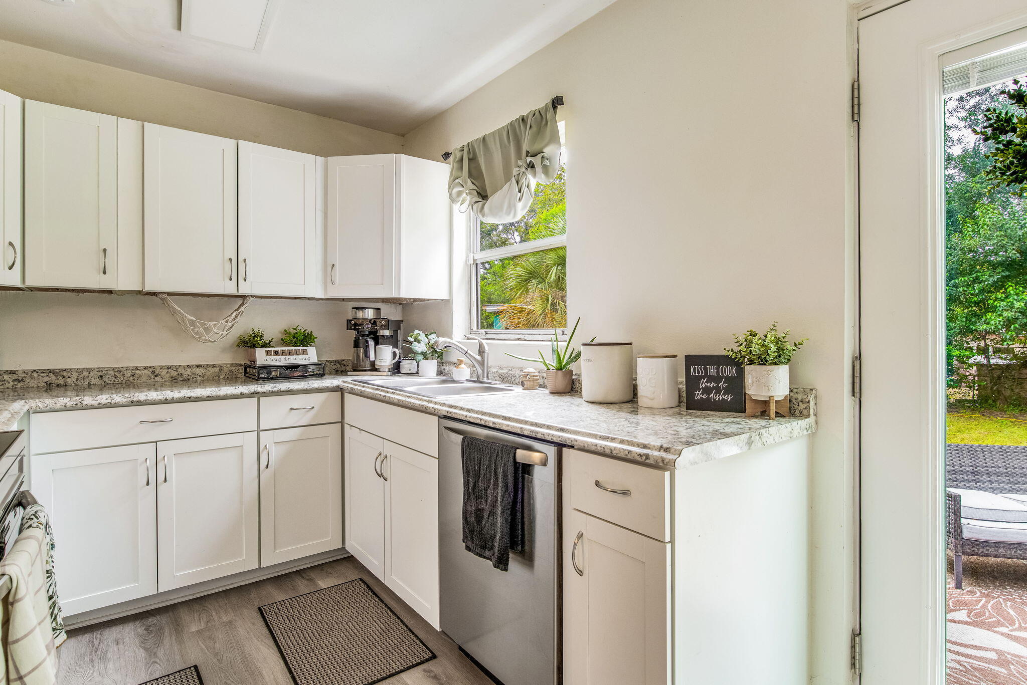 CRESCENT LAKE - Residential