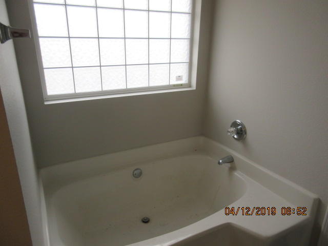 HAMPTON RIDGE ESTATES - Residential Lease