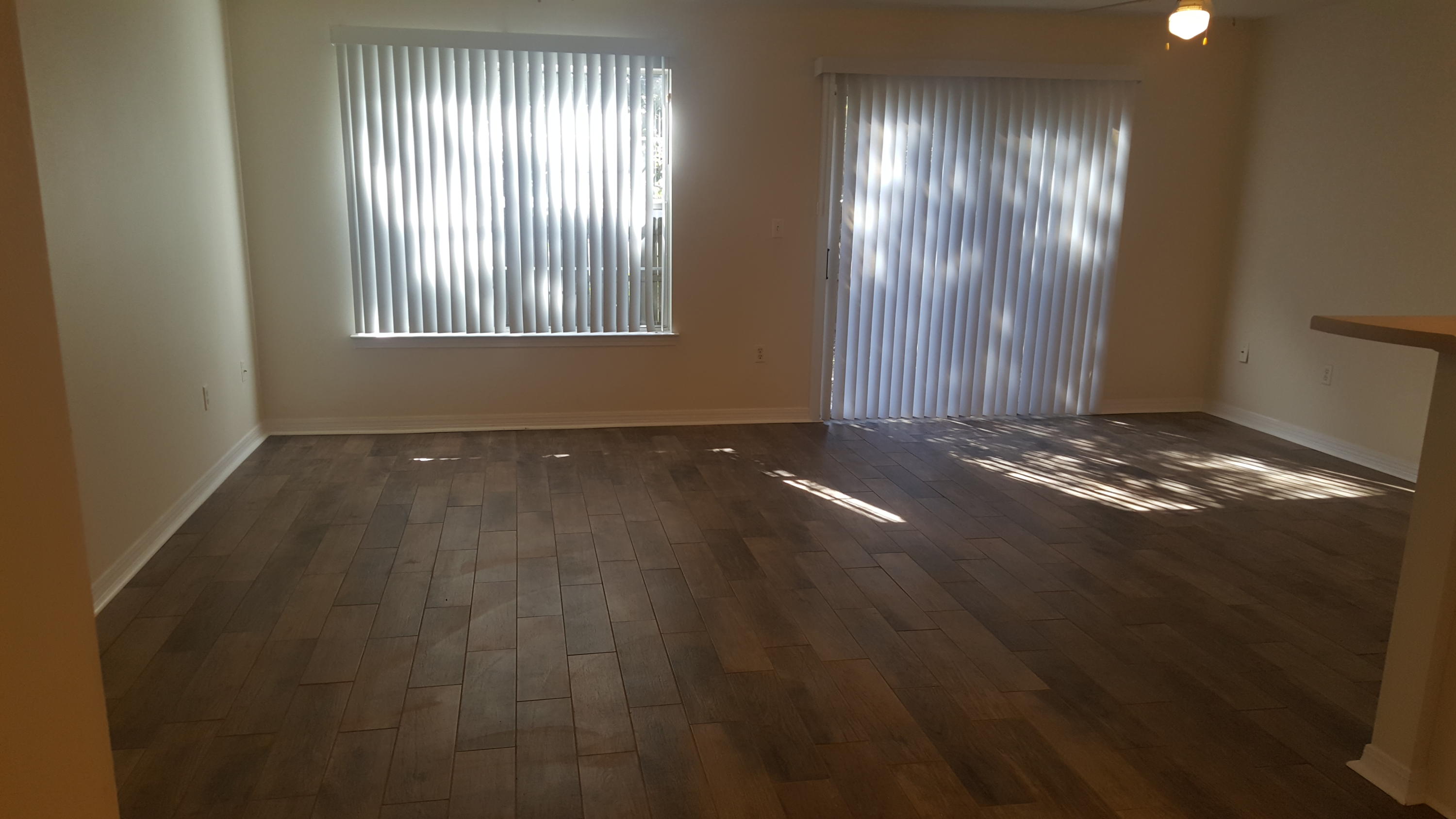 DOMENICAS COVE T/H - Residential Lease