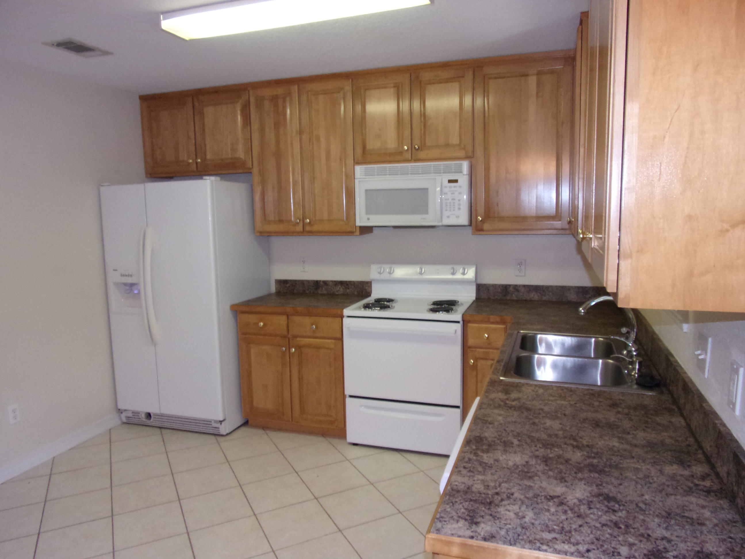 BAY RIDGE PARK 2ND ADDN - Residential Lease