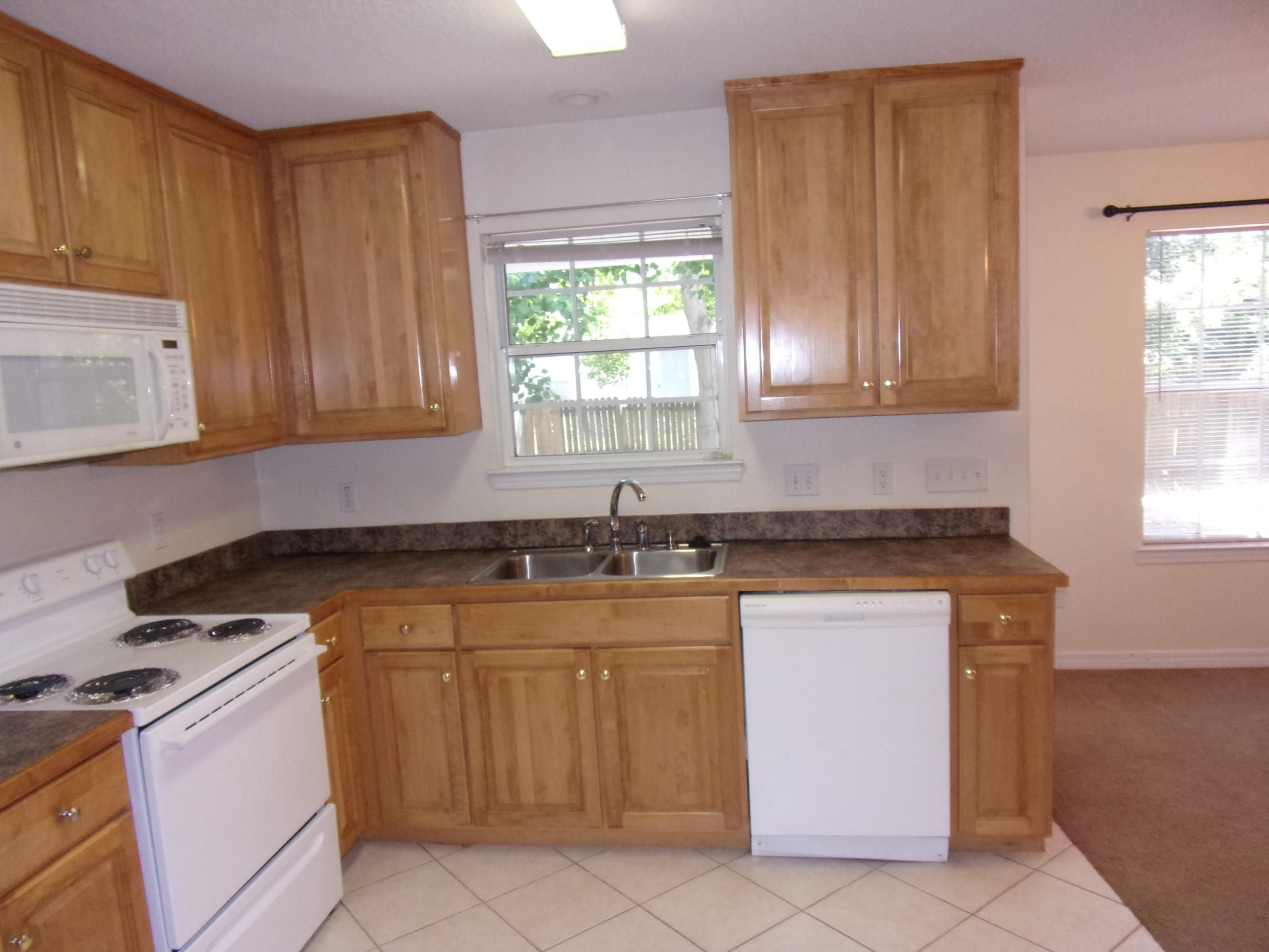 BAY RIDGE PARK 2ND ADDN - Residential Lease