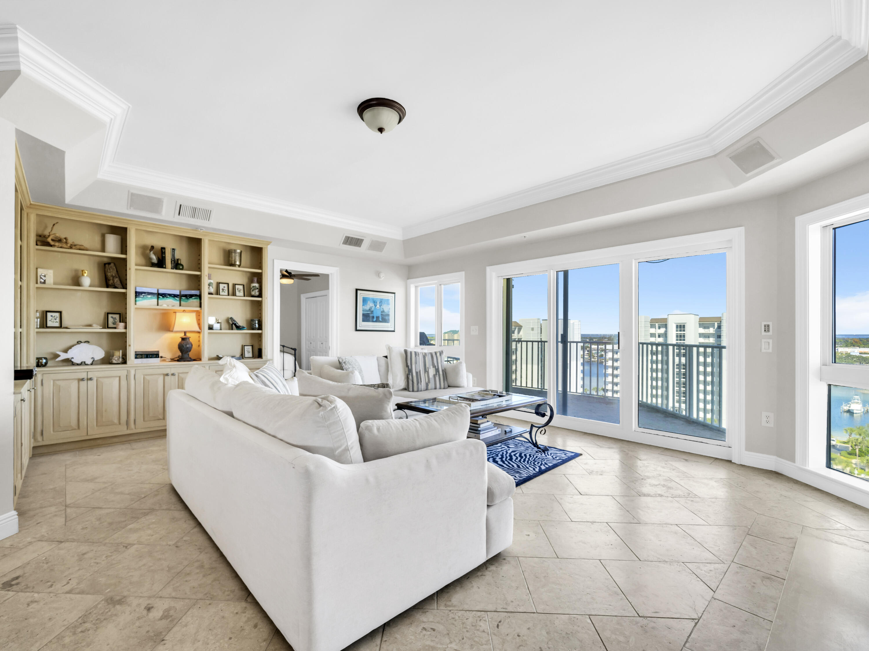 HOLIDAY ISLE TOWERS CONDO - Residential