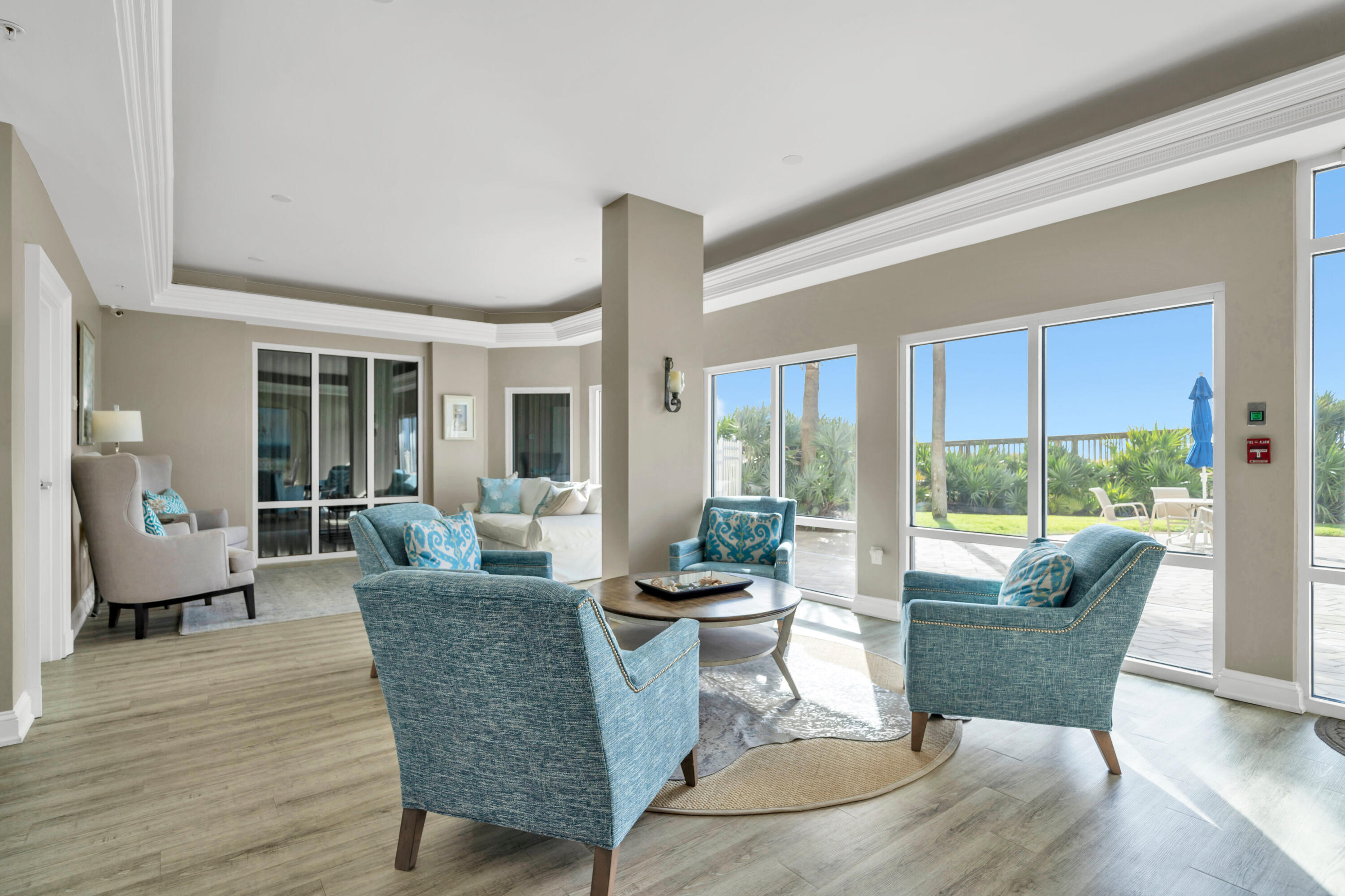 HOLIDAY ISLE TOWERS CONDO - Residential