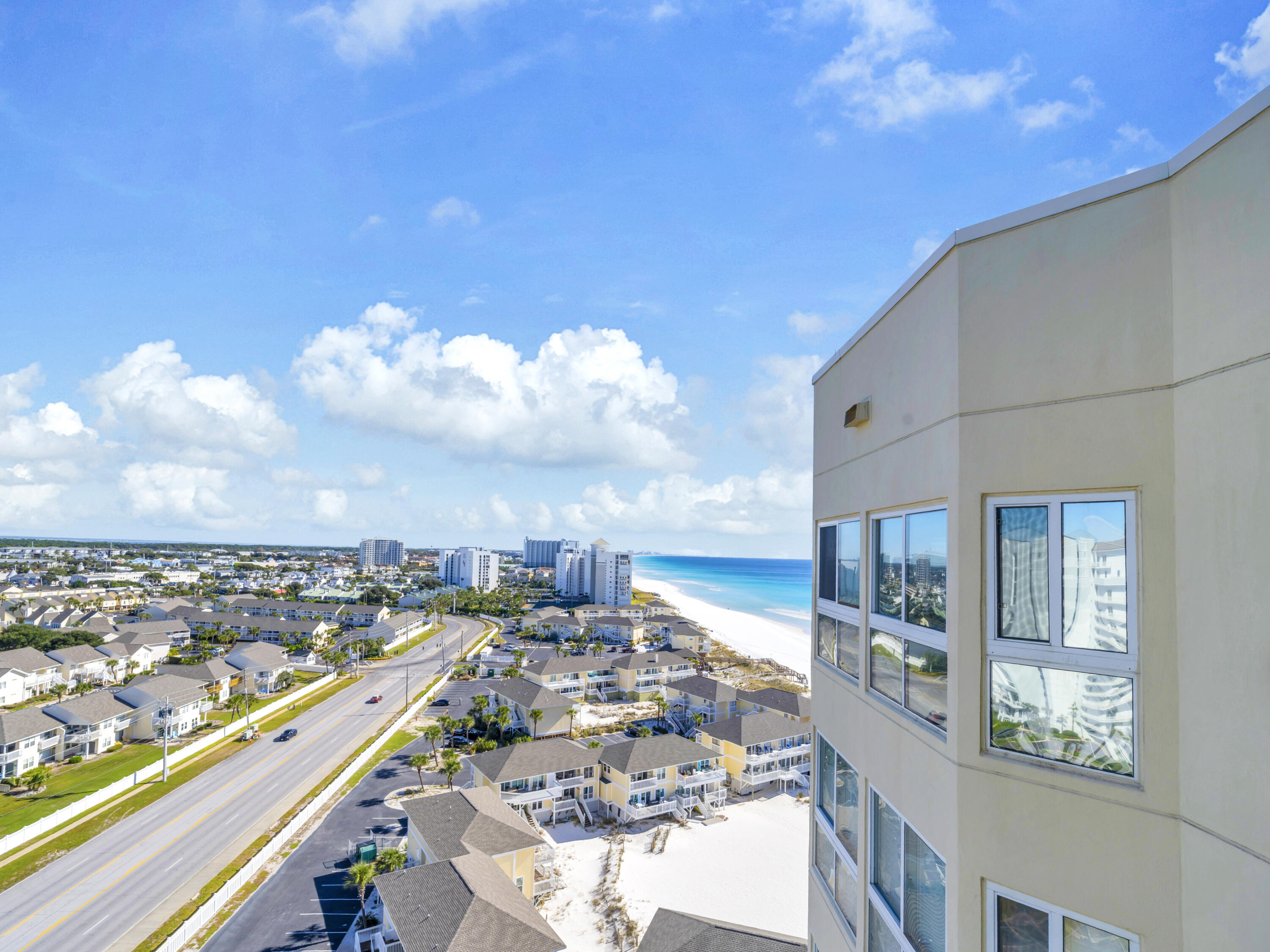 HOLIDAY ISLE TOWERS CONDO - Residential