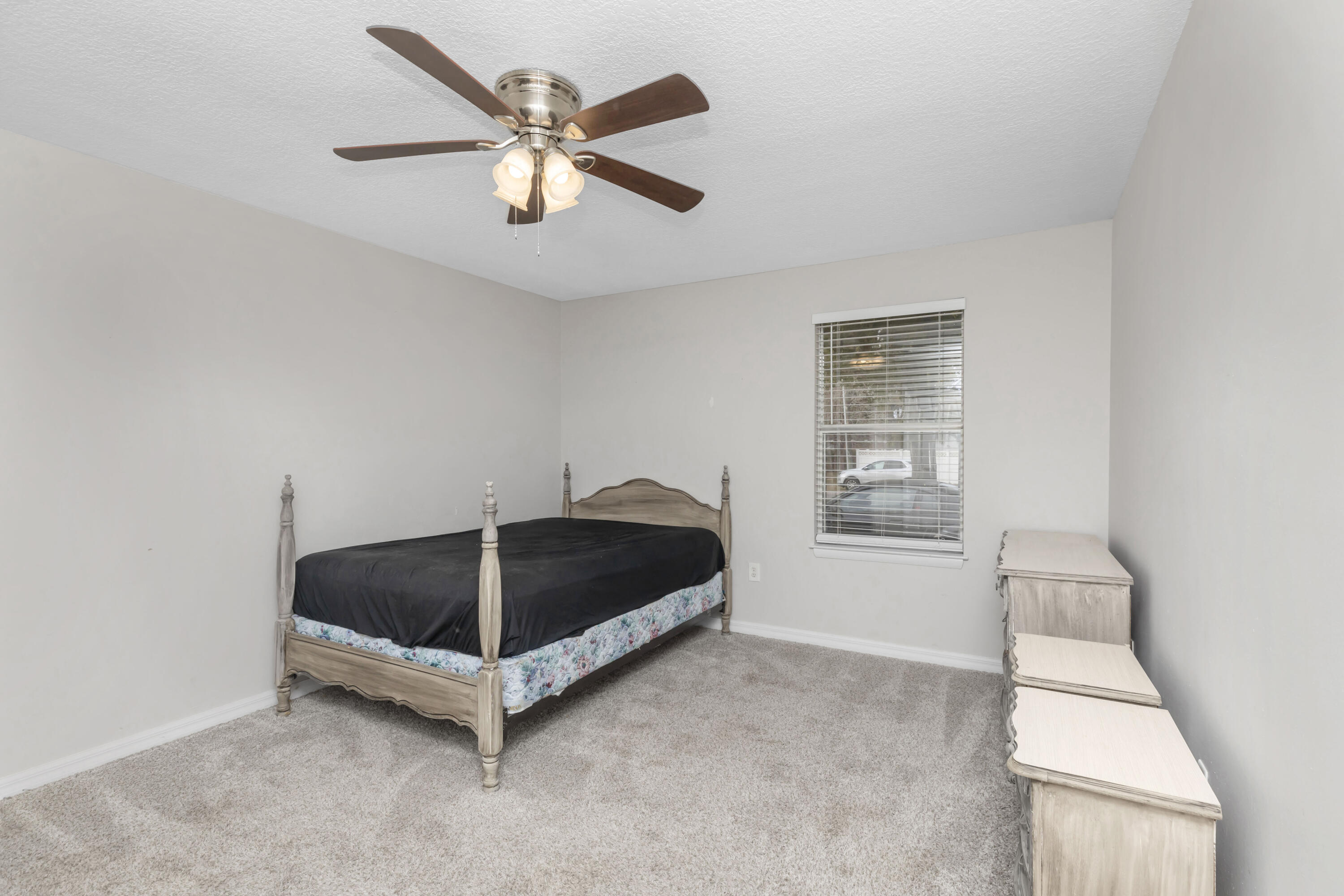 HERITAGE HILLS UNIT 1 - Residential Lease