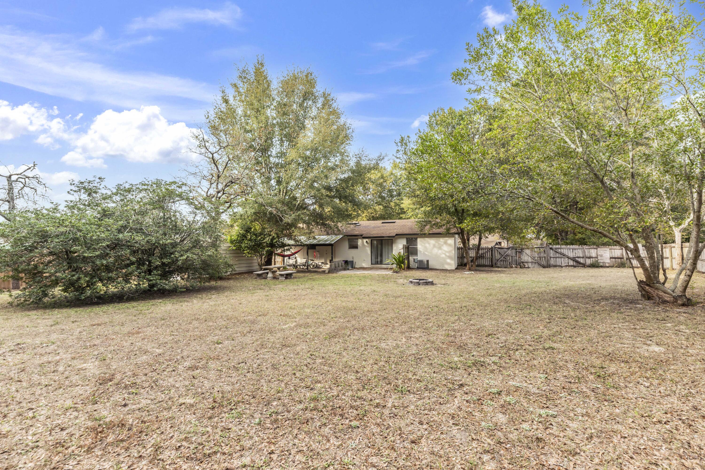HERITAGE HILLS UNIT 1 - Residential Lease