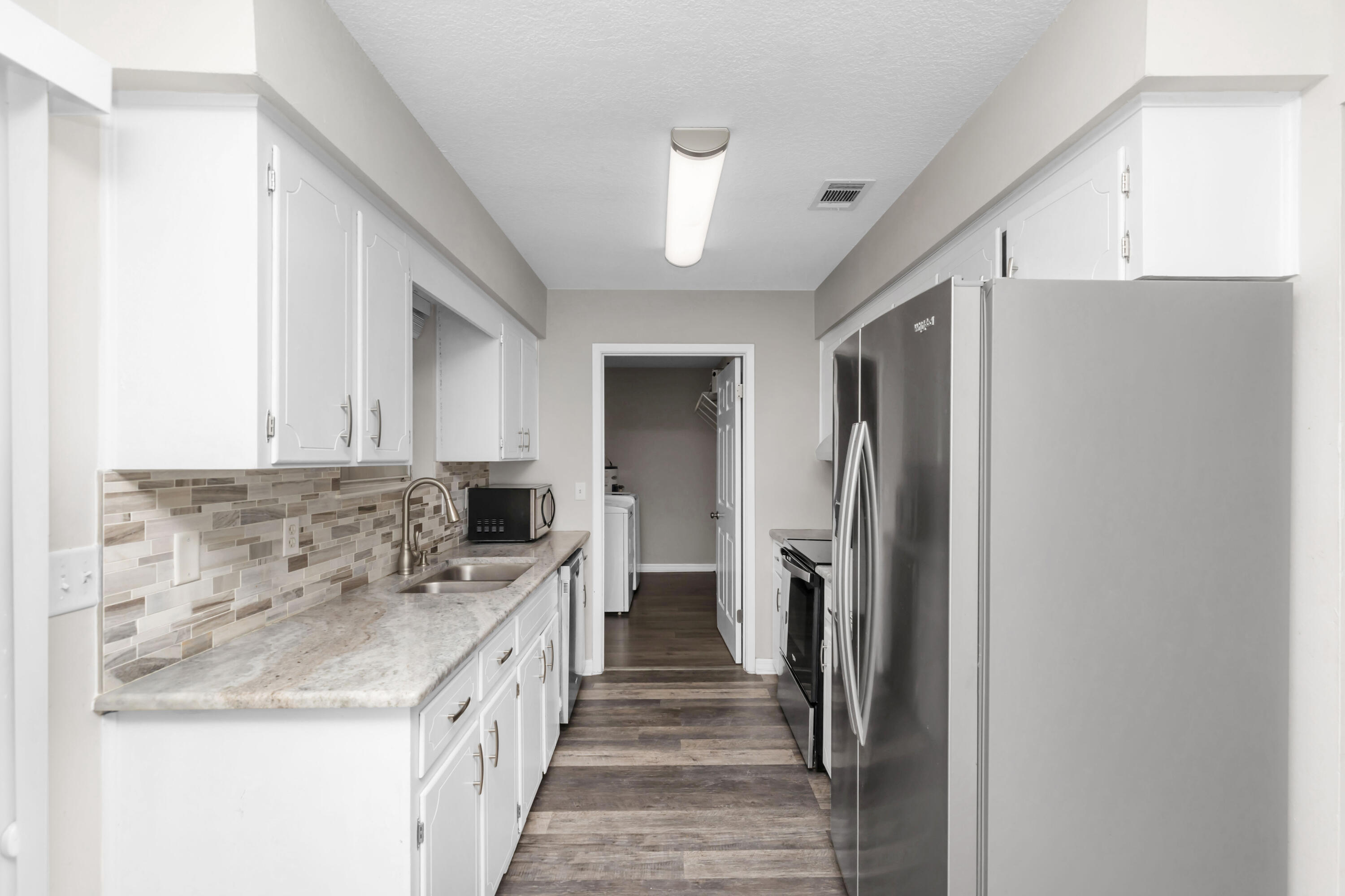 HERITAGE HILLS UNIT 1 - Residential Lease