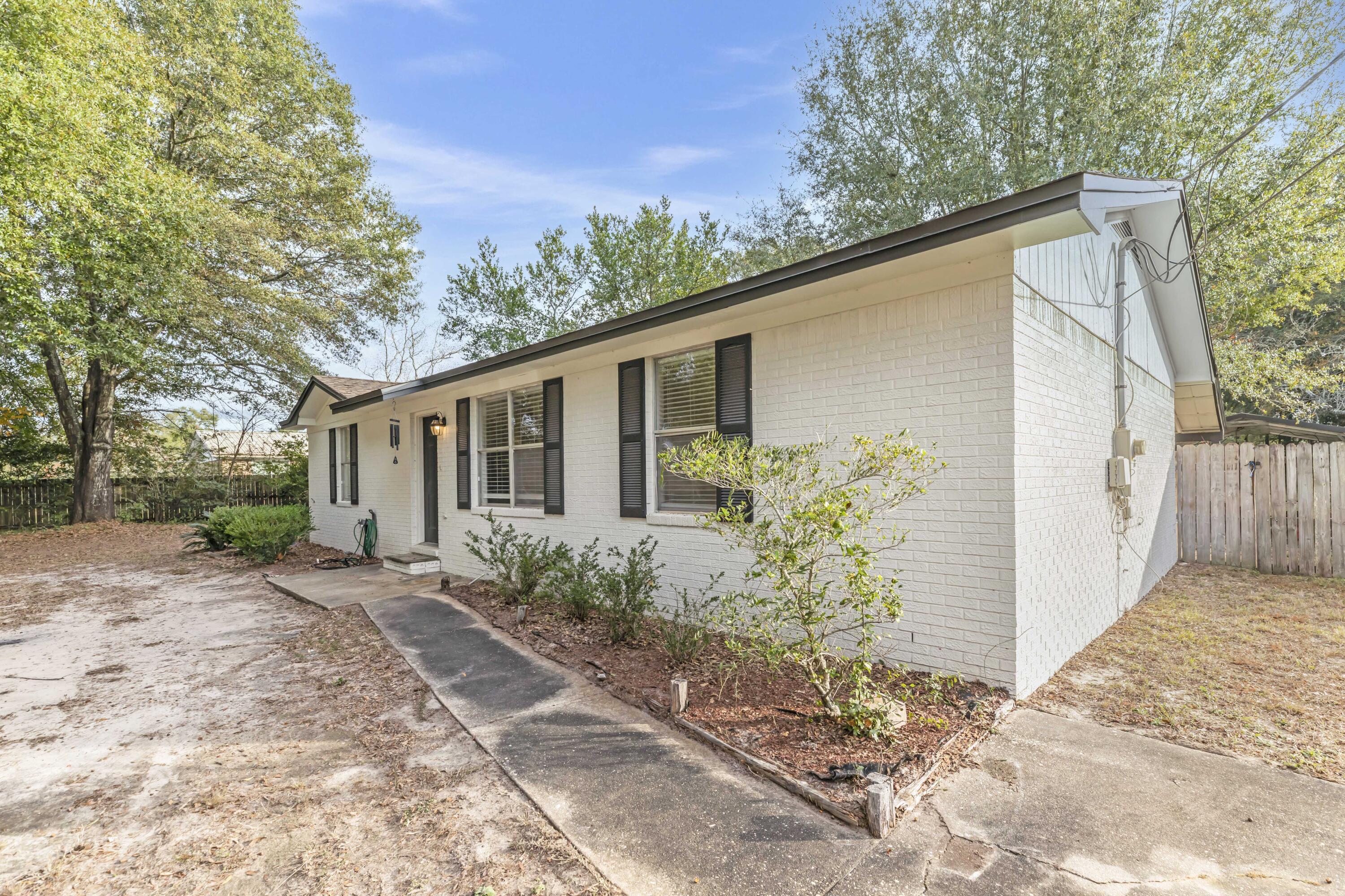 HERITAGE HILLS UNIT 1 - Residential Lease