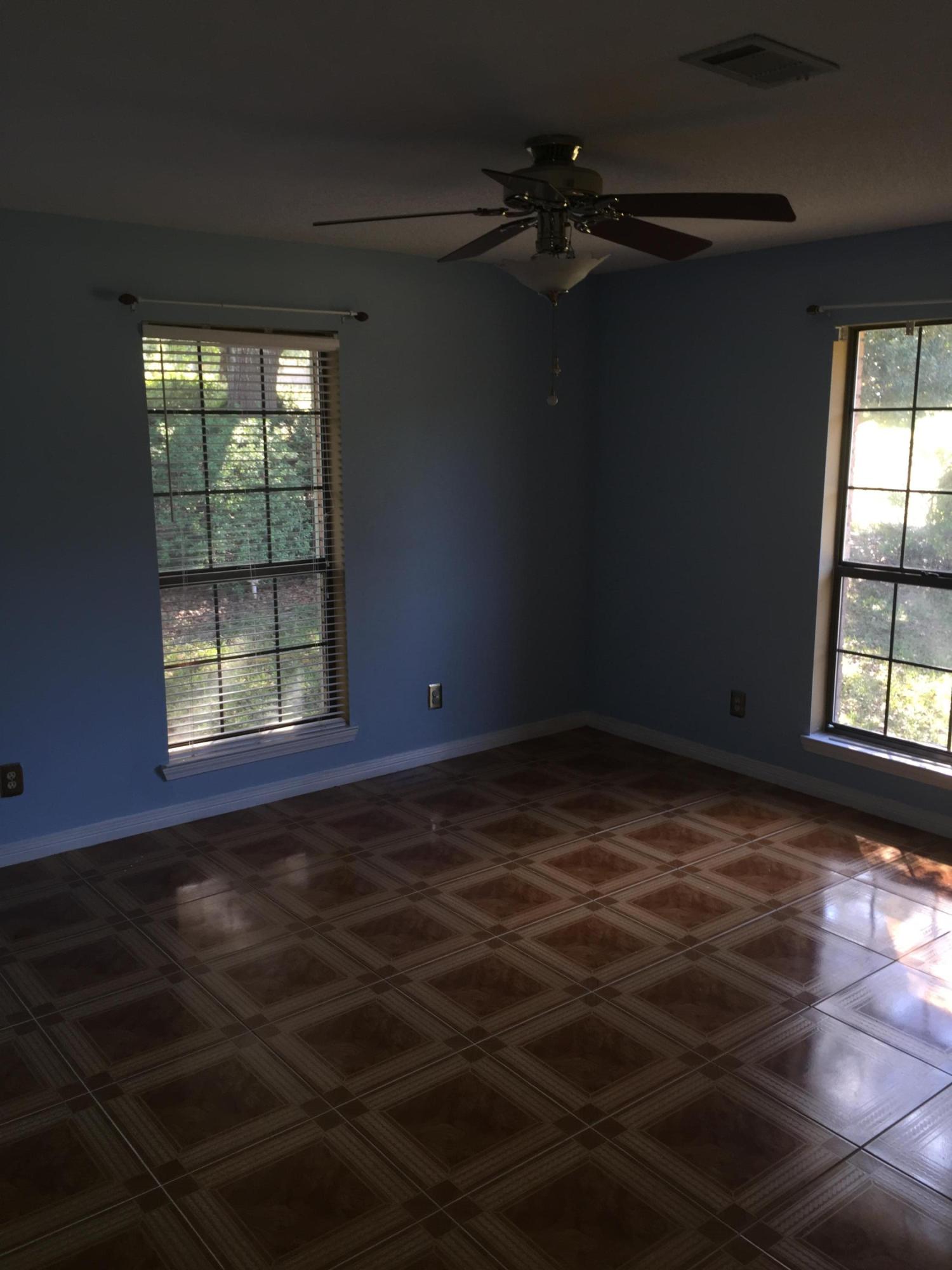 TEN LAKE ESTATES UNIT 2 - Residential Lease