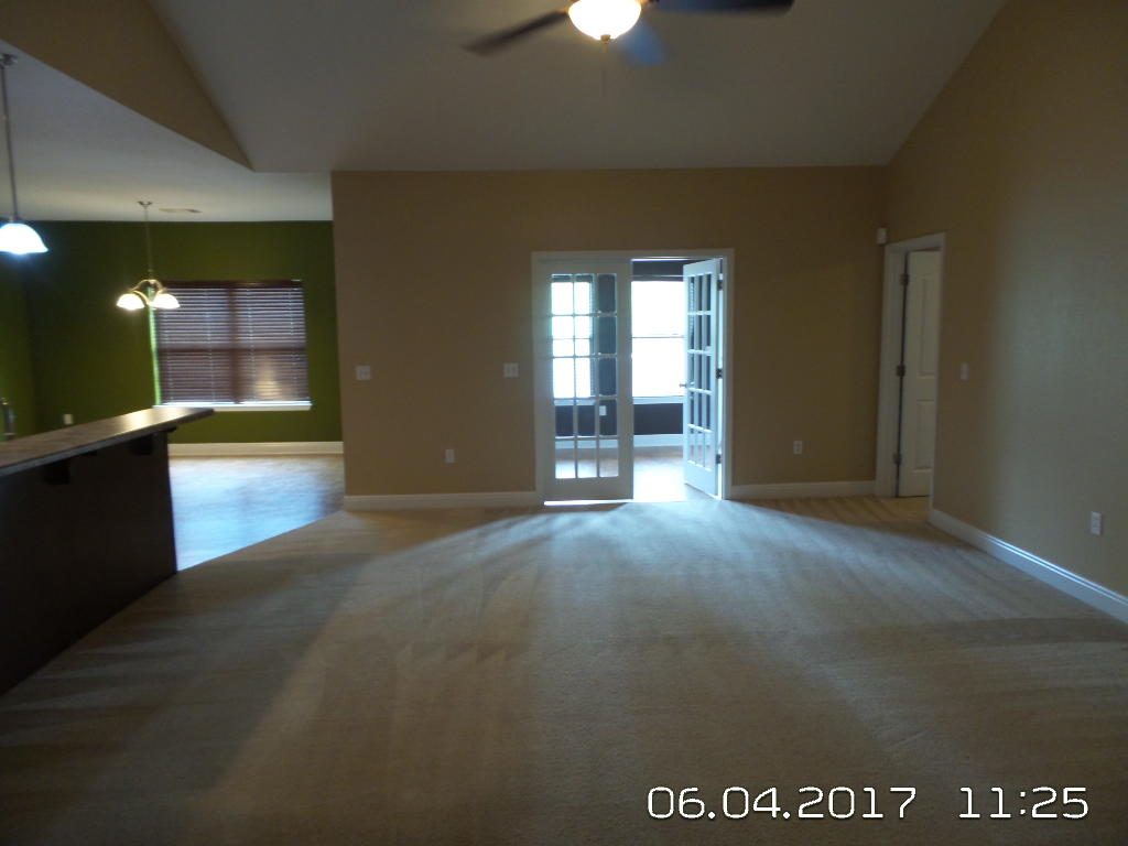 ROLLING RIDGE S/D - Residential Lease