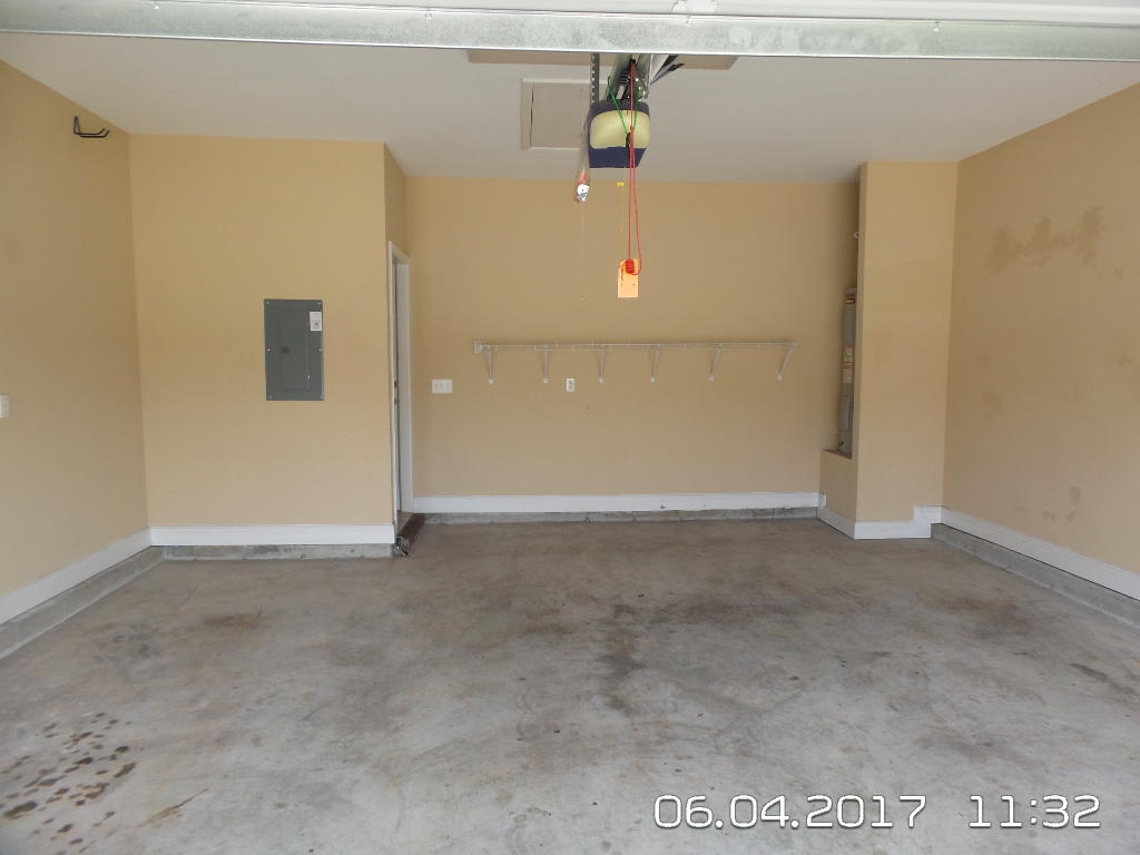 ROLLING RIDGE S/D - Residential Lease