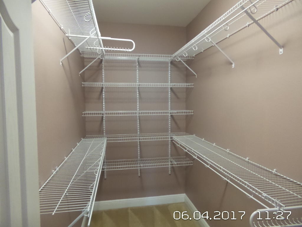 ROLLING RIDGE S/D - Residential Lease