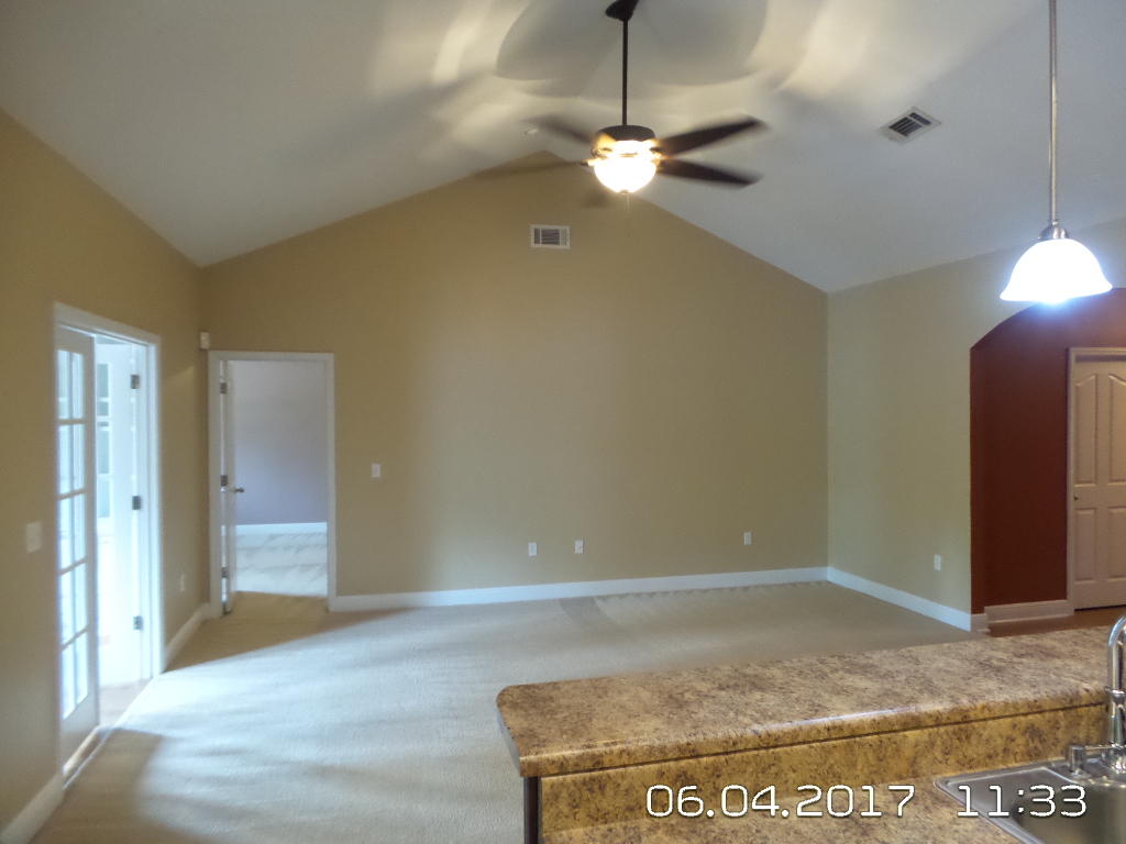 ROLLING RIDGE S/D - Residential Lease