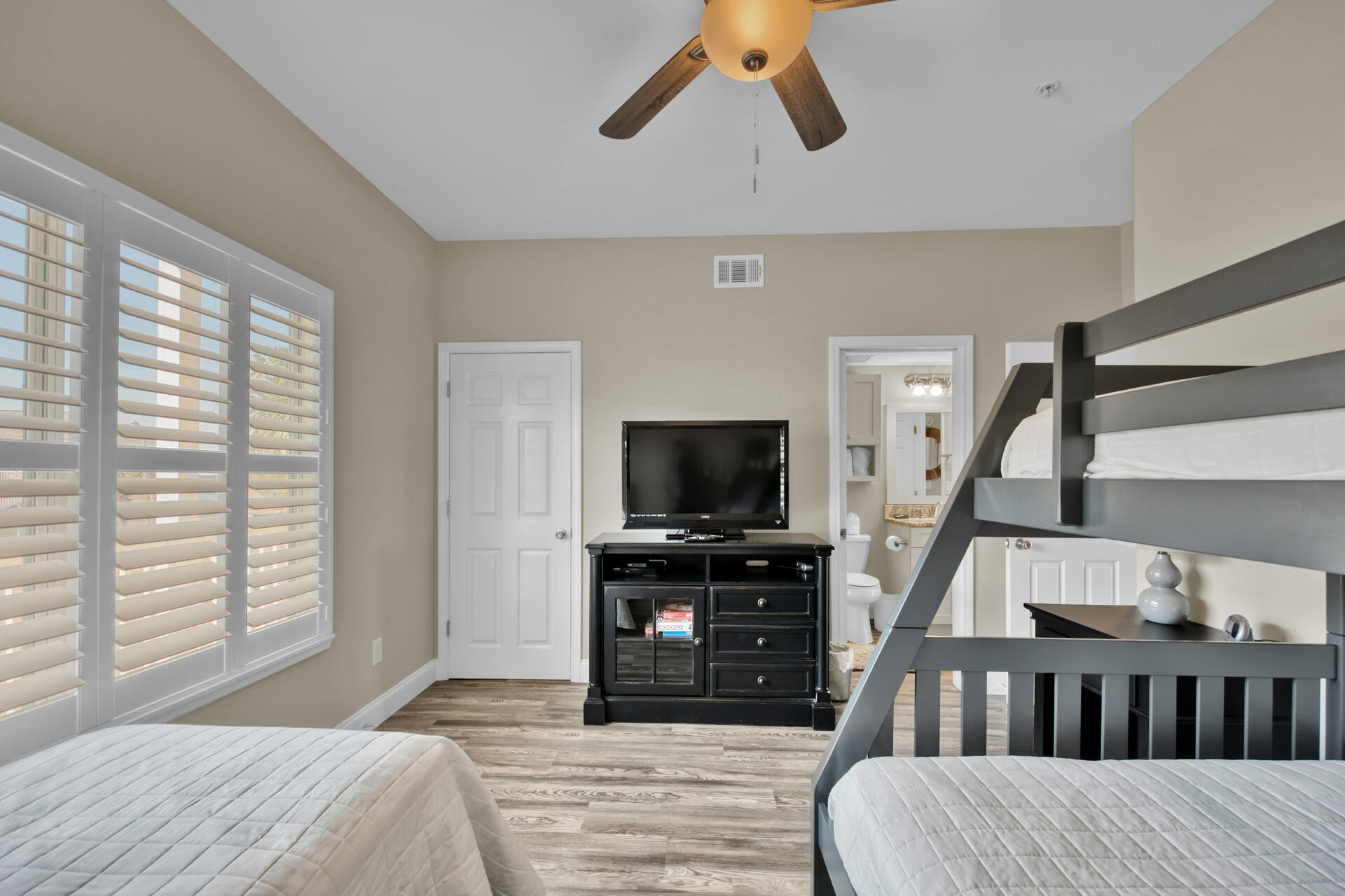 SANDPIPER COVE PH 26 - Residential