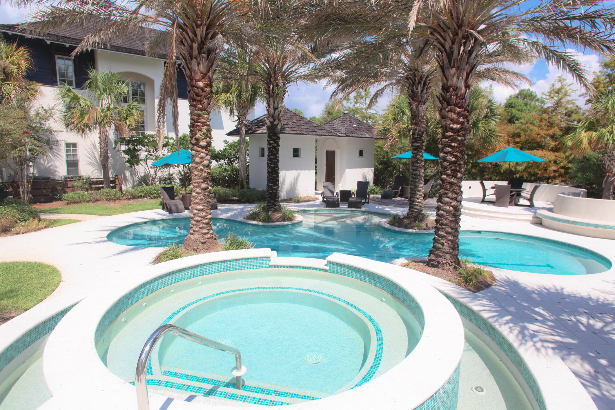 ISLAND ESTATES - Residential