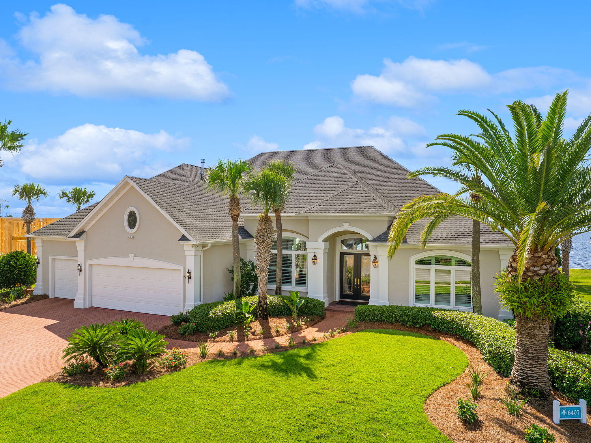 DOLPHIN BAY PH 1 - Residential