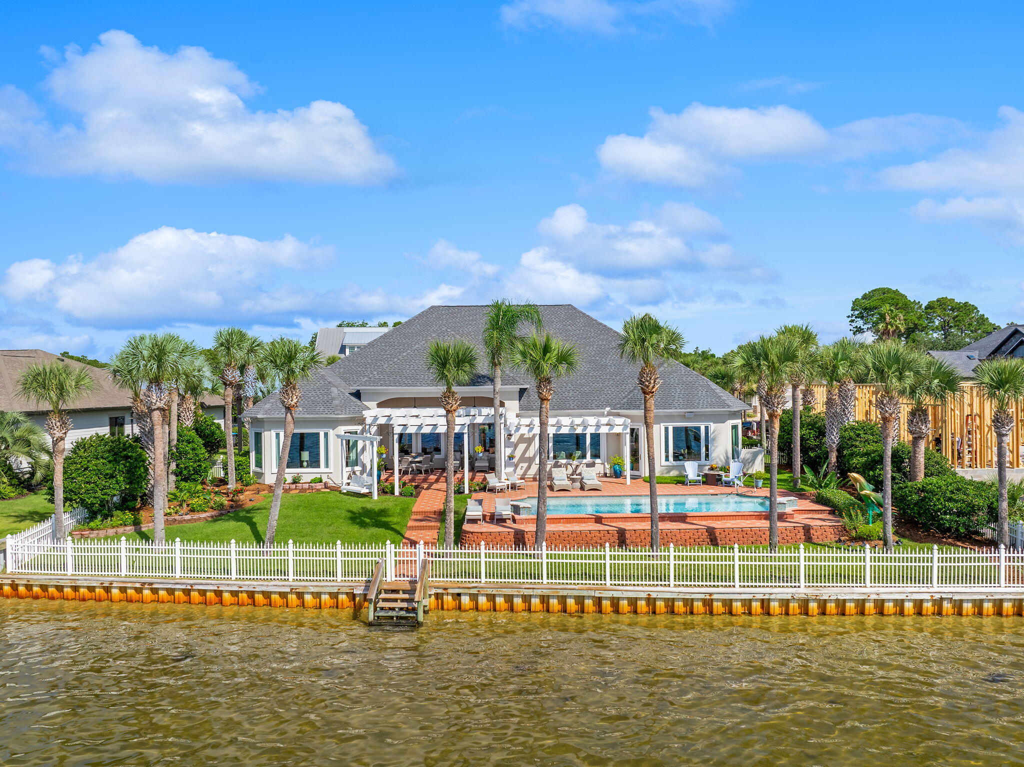 DOLPHIN BAY PH 1 - Residential