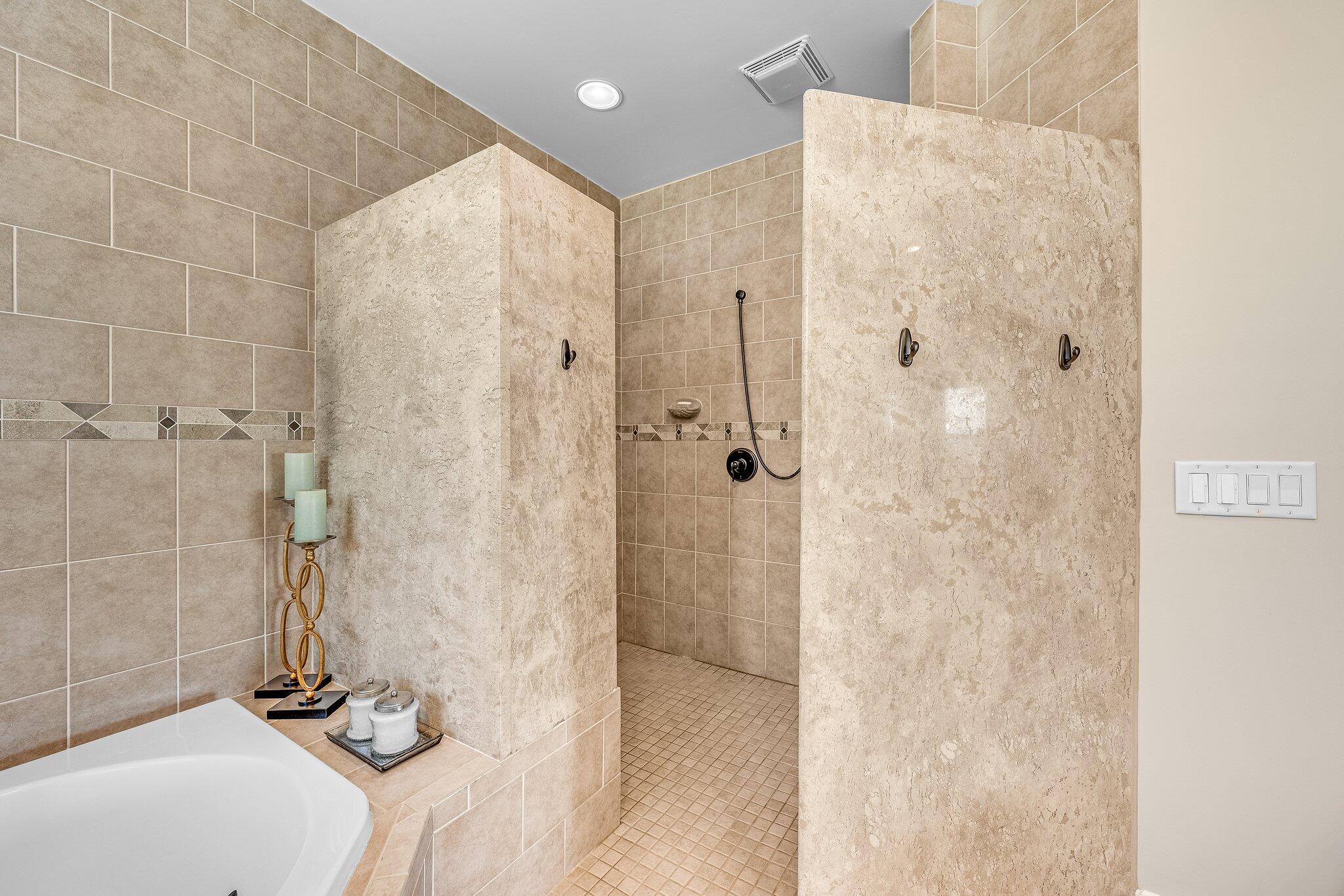 DOLPHIN BAY PH 1 - Residential