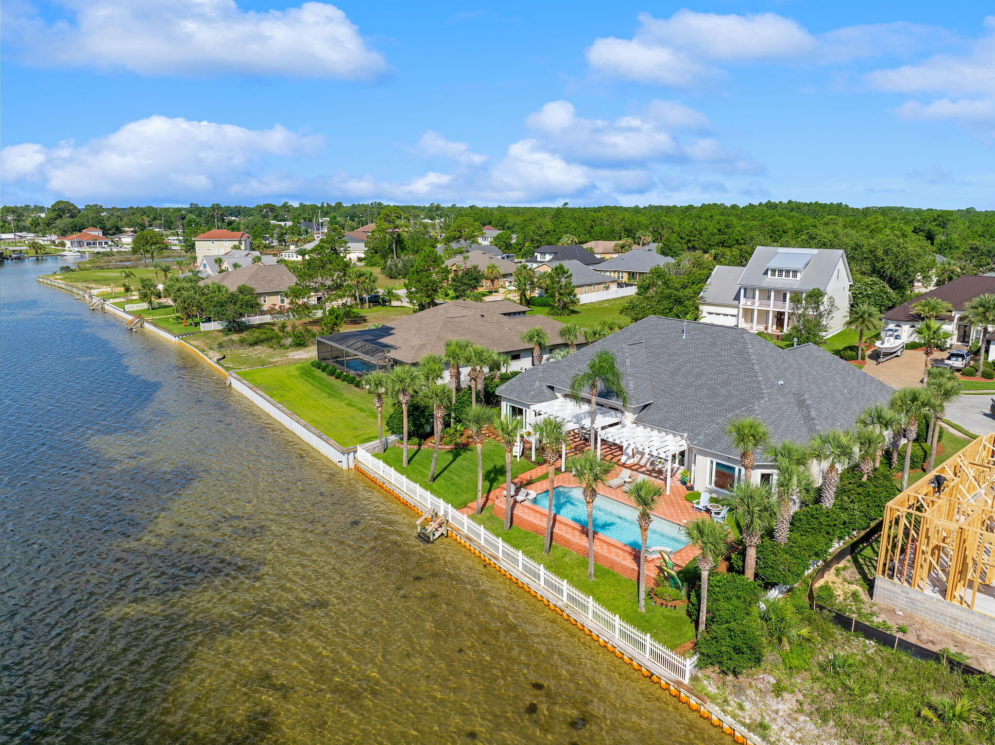DOLPHIN BAY PH 1 - Residential