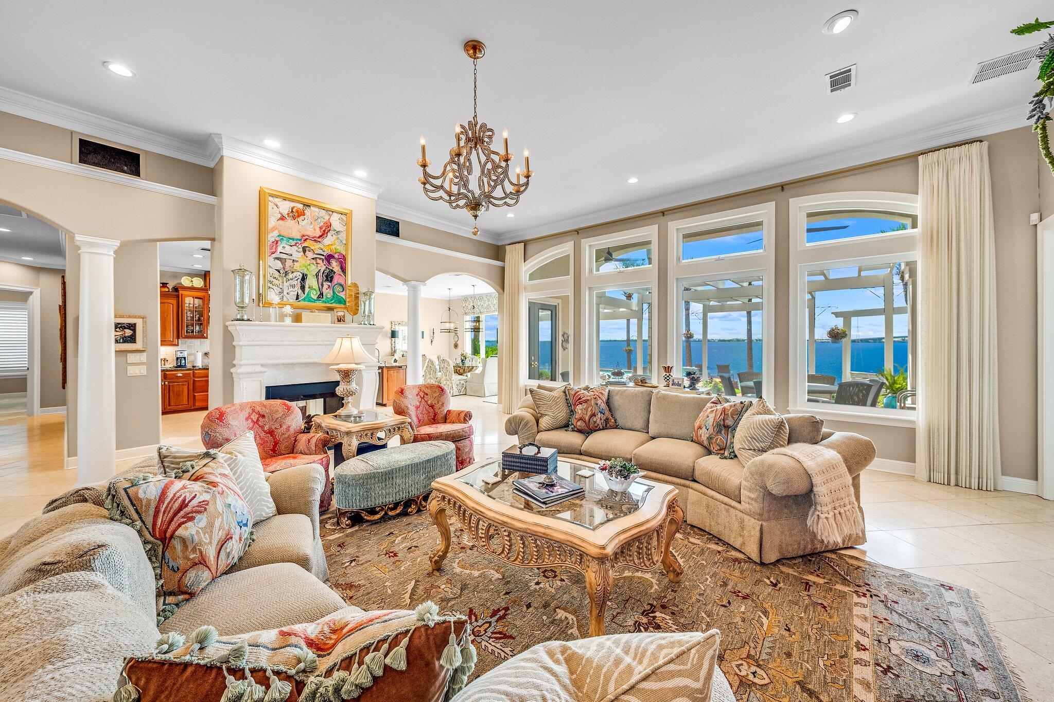 DOLPHIN BAY PH 1 - Residential