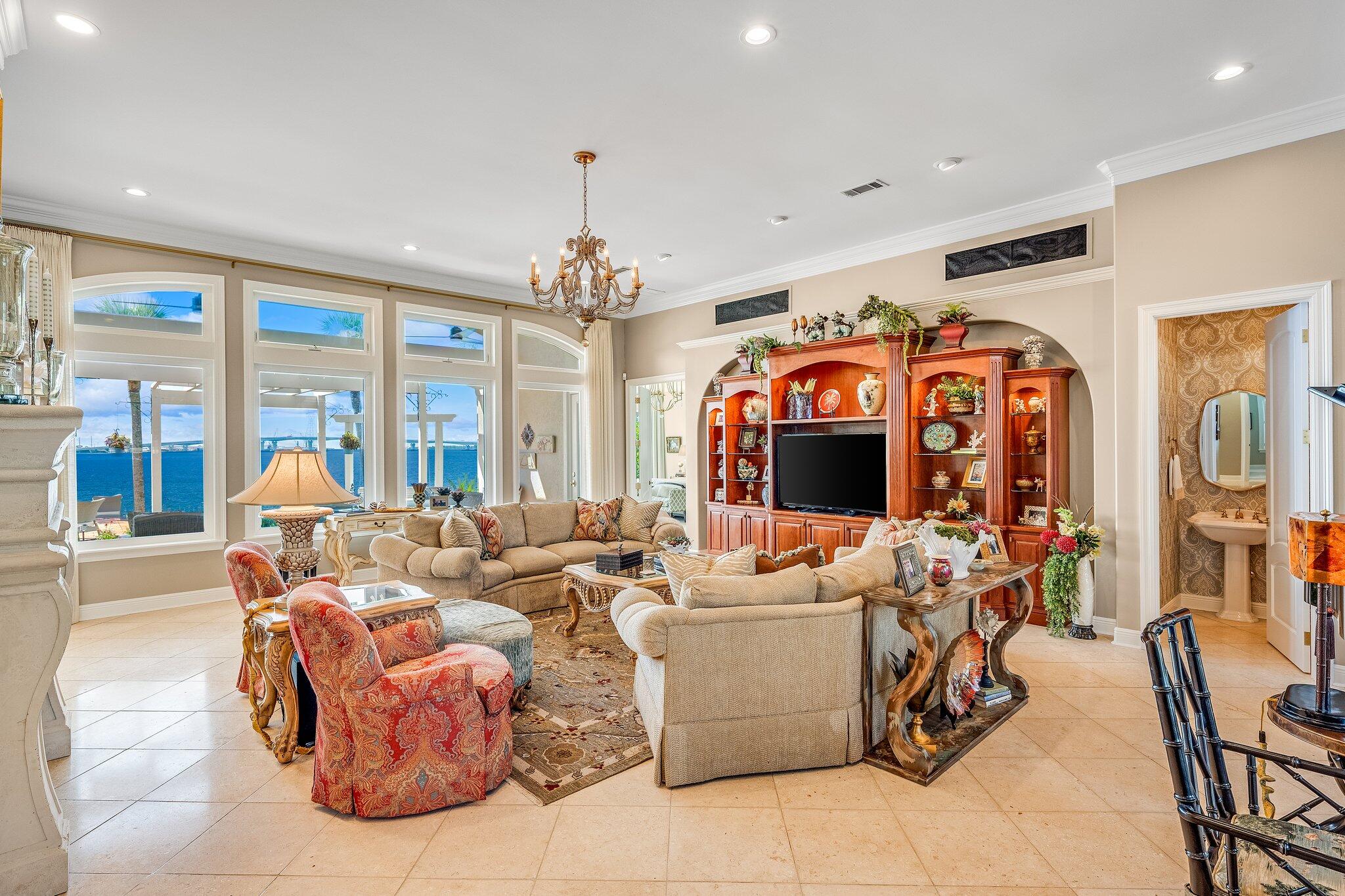 DOLPHIN BAY PH 1 - Residential