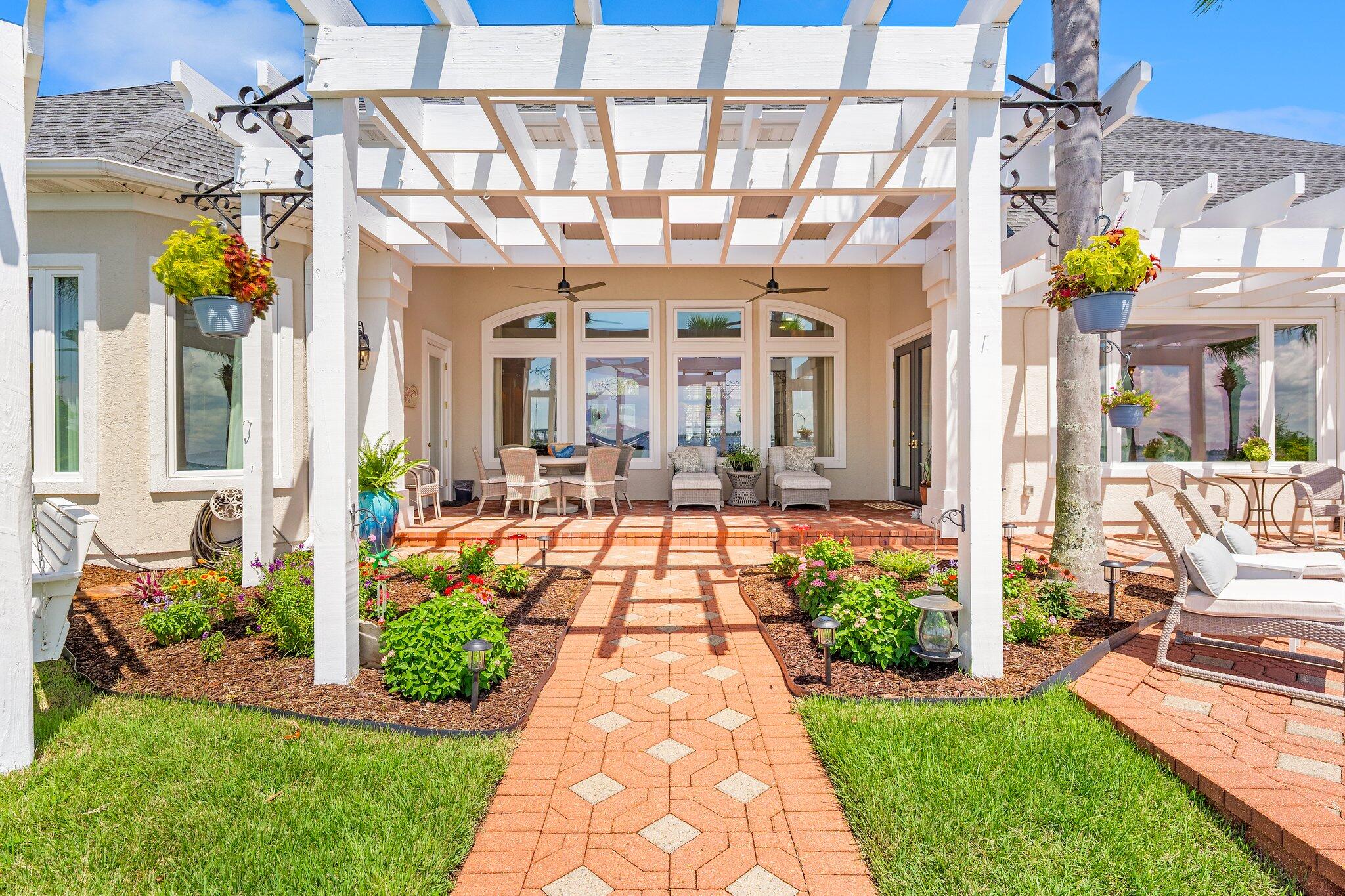 DOLPHIN BAY PH 1 - Residential