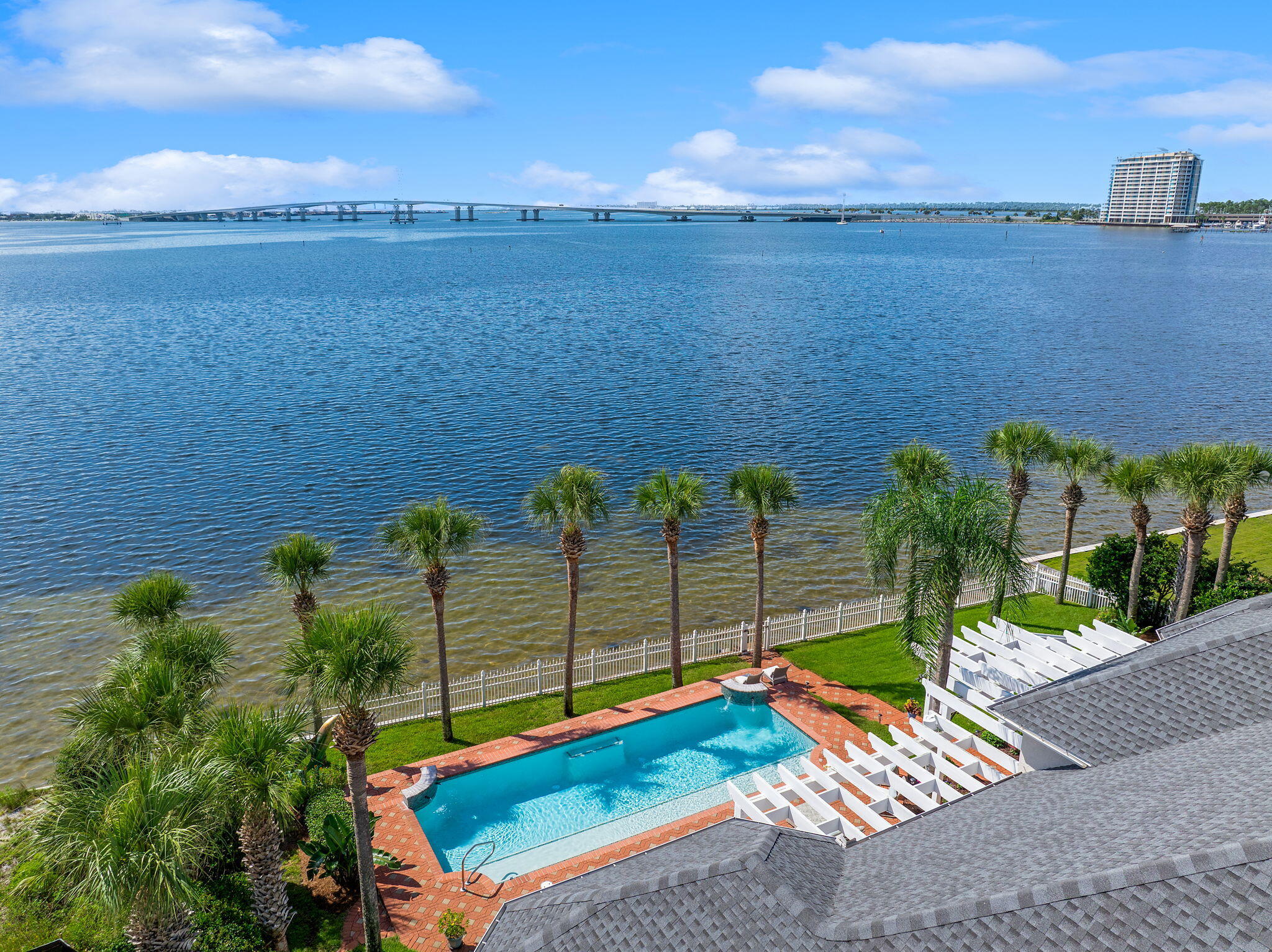 DOLPHIN BAY PH 1 - Residential