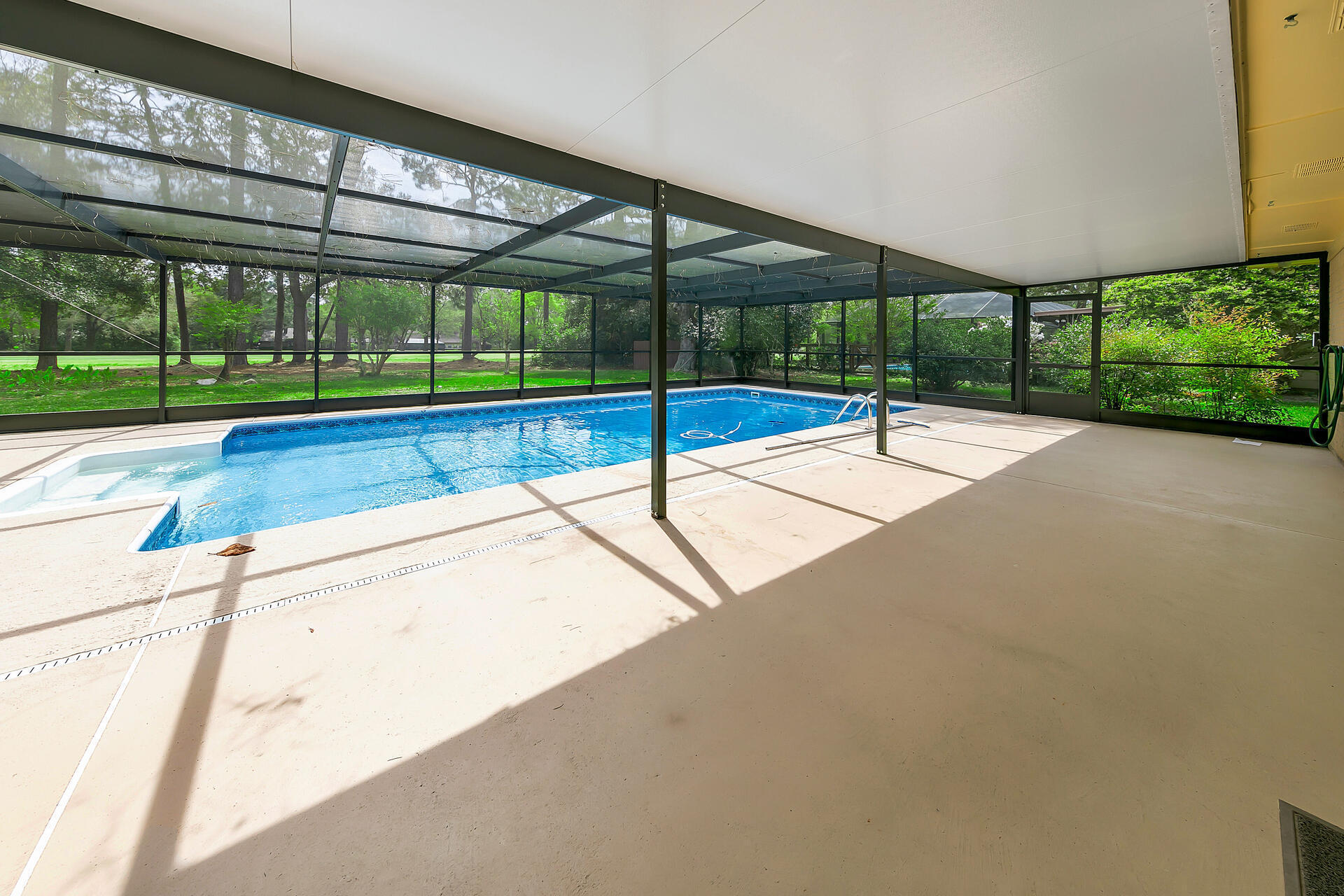 ROCKY BAYOU - Residential