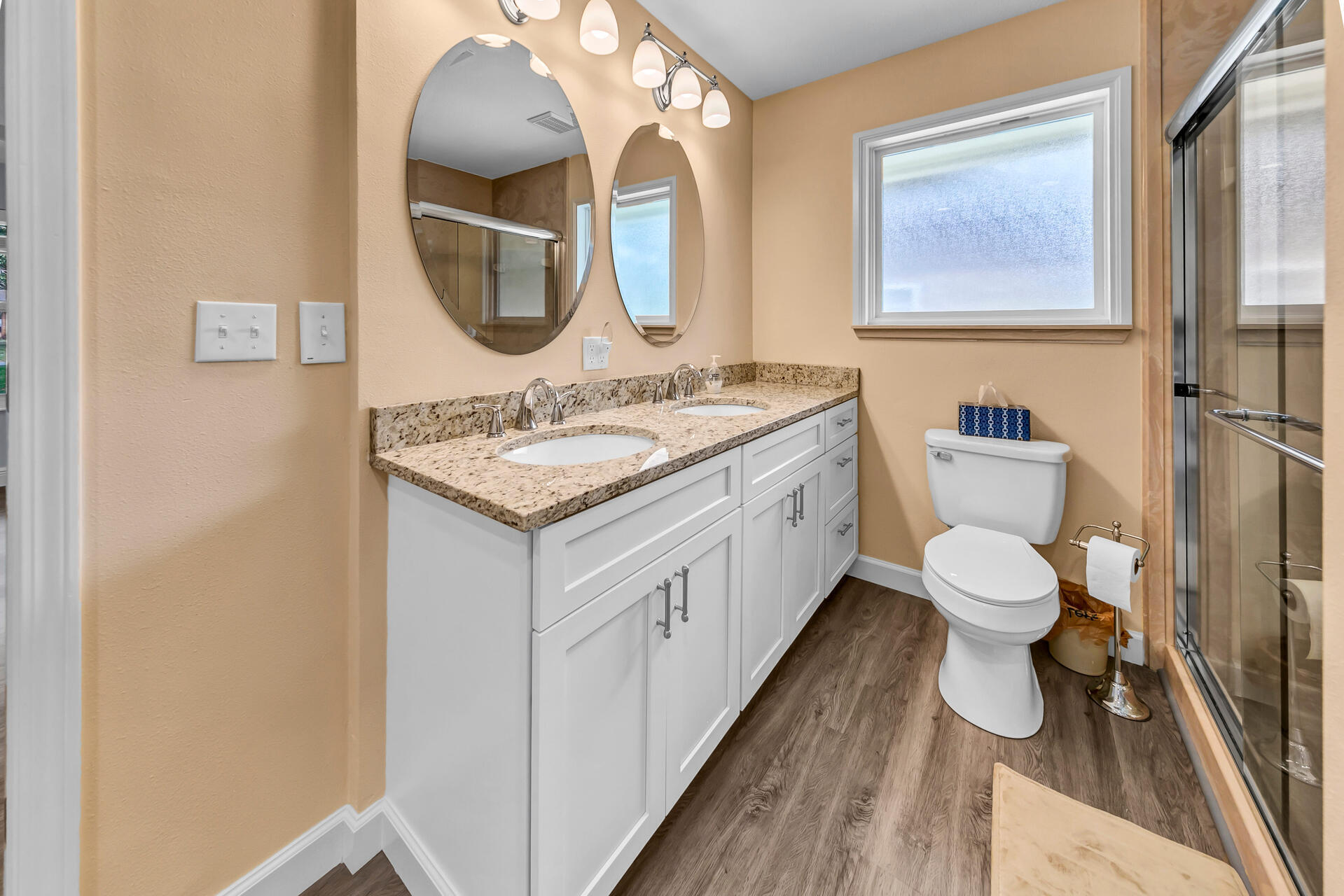 ROCKY BAYOU - Residential