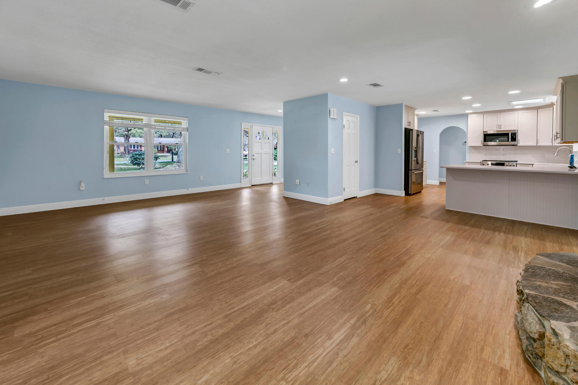 ROCKY BAYOU - Residential