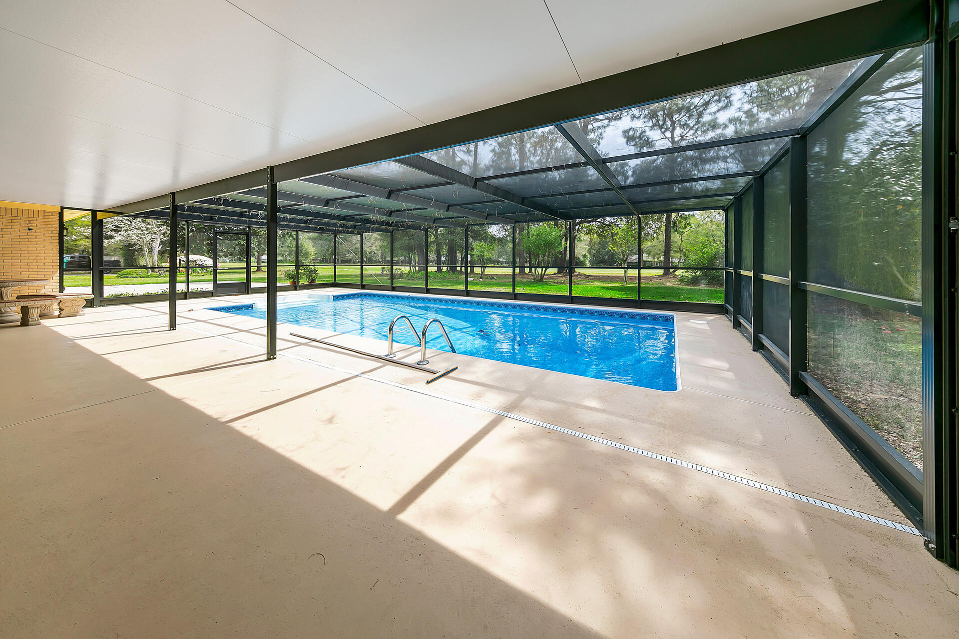 ROCKY BAYOU - Residential