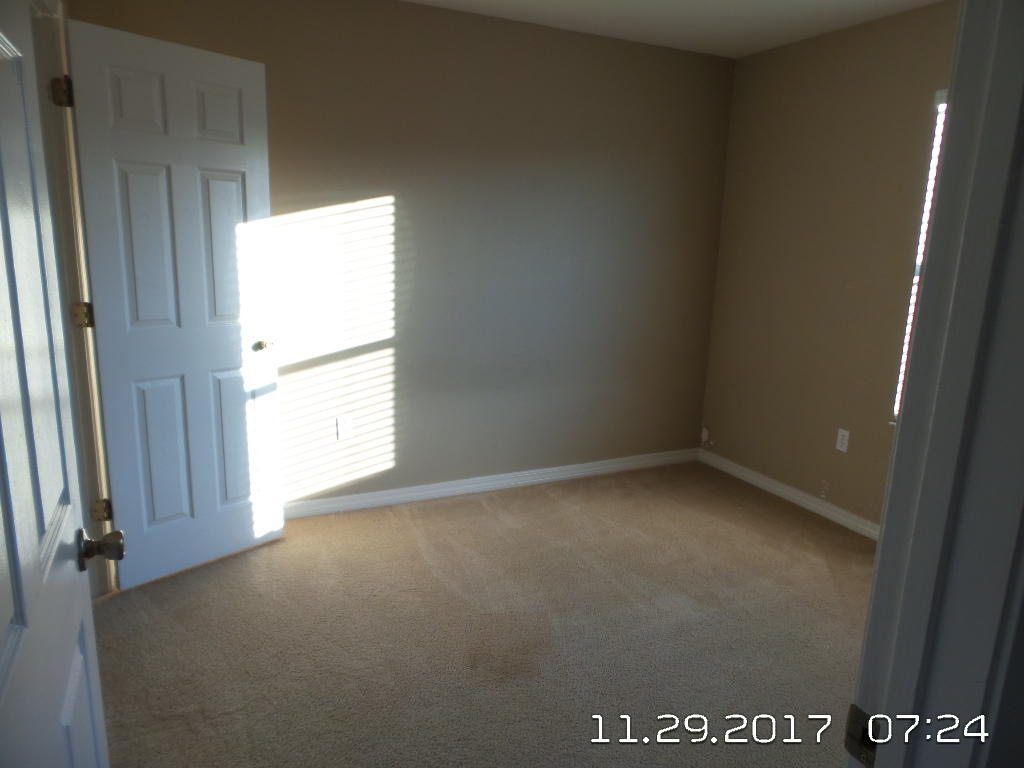 RIDGE CREST PH II - Residential Lease