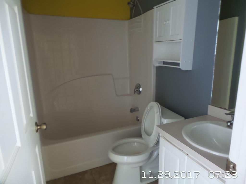 RIDGE CREST PH II - Residential Lease